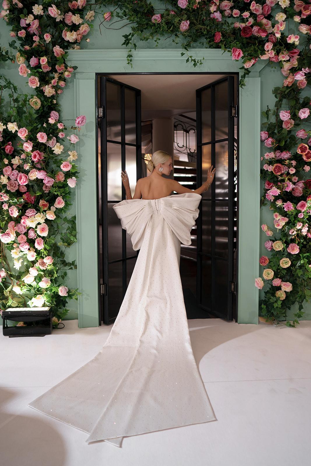 A Glamorous Fall Wedding at Moscow City Golf Club 39