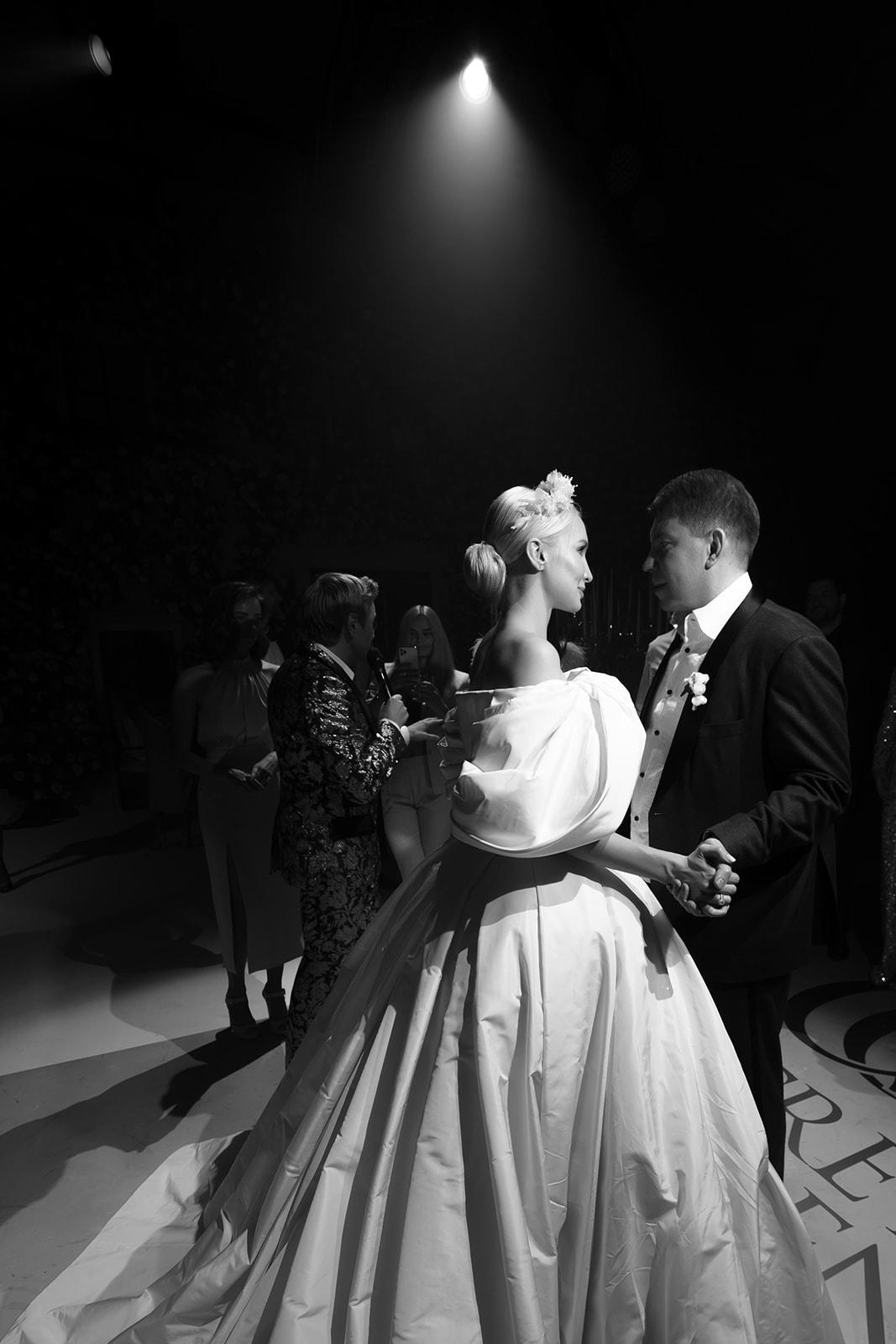 A Glamorous Fall Wedding at Moscow City Golf Club 9