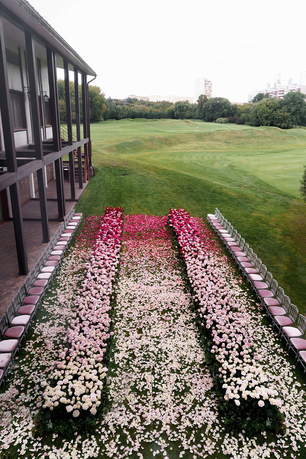 A Glamorous Fall Wedding at Moscow City Golf Club 57