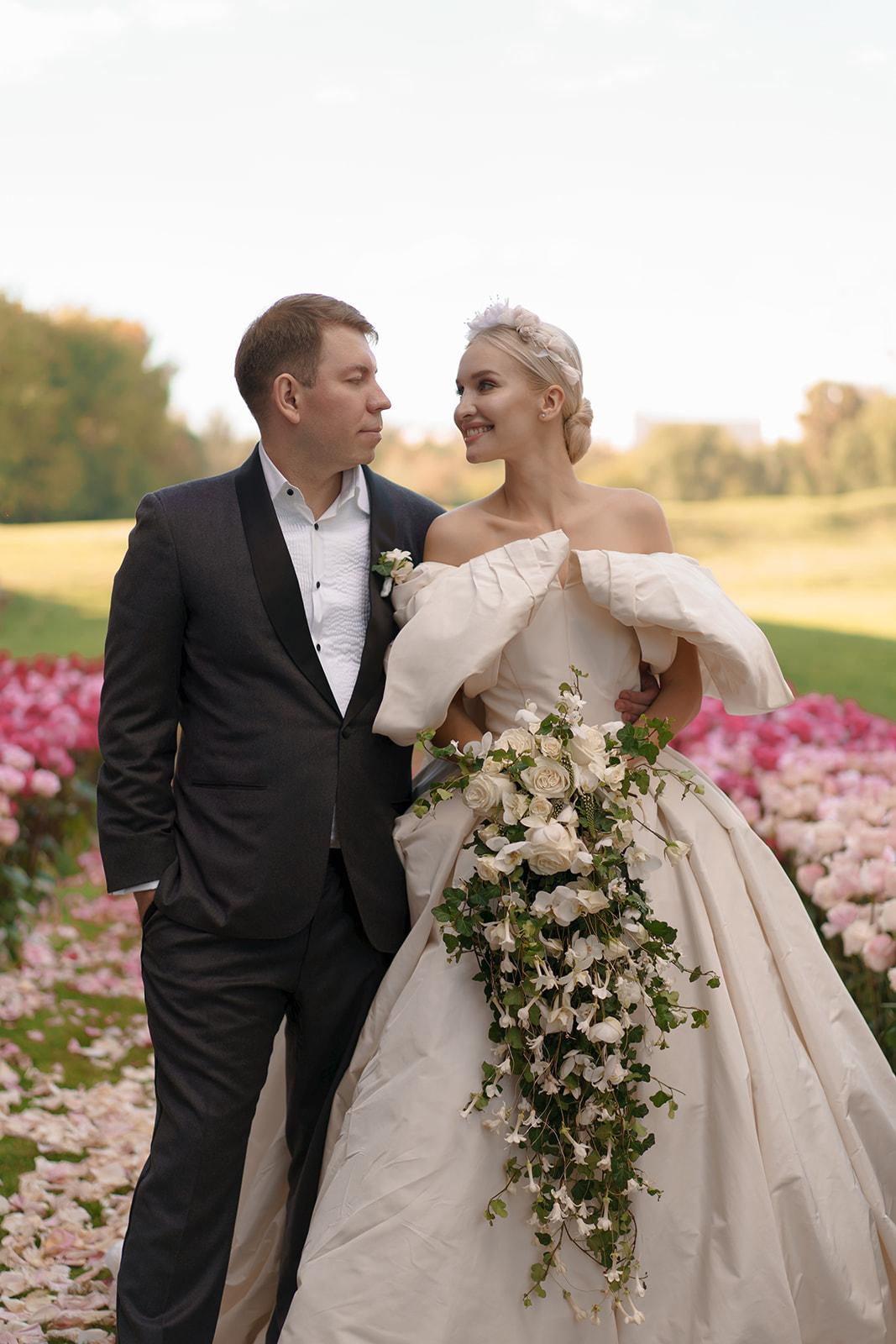 A Glamorous Fall Wedding at Moscow City Golf Club 22