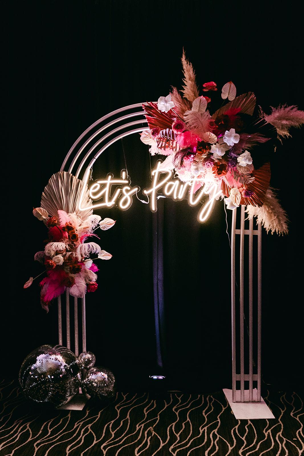 A Glamorous Fall Wedding at Sanctuary Resort 48