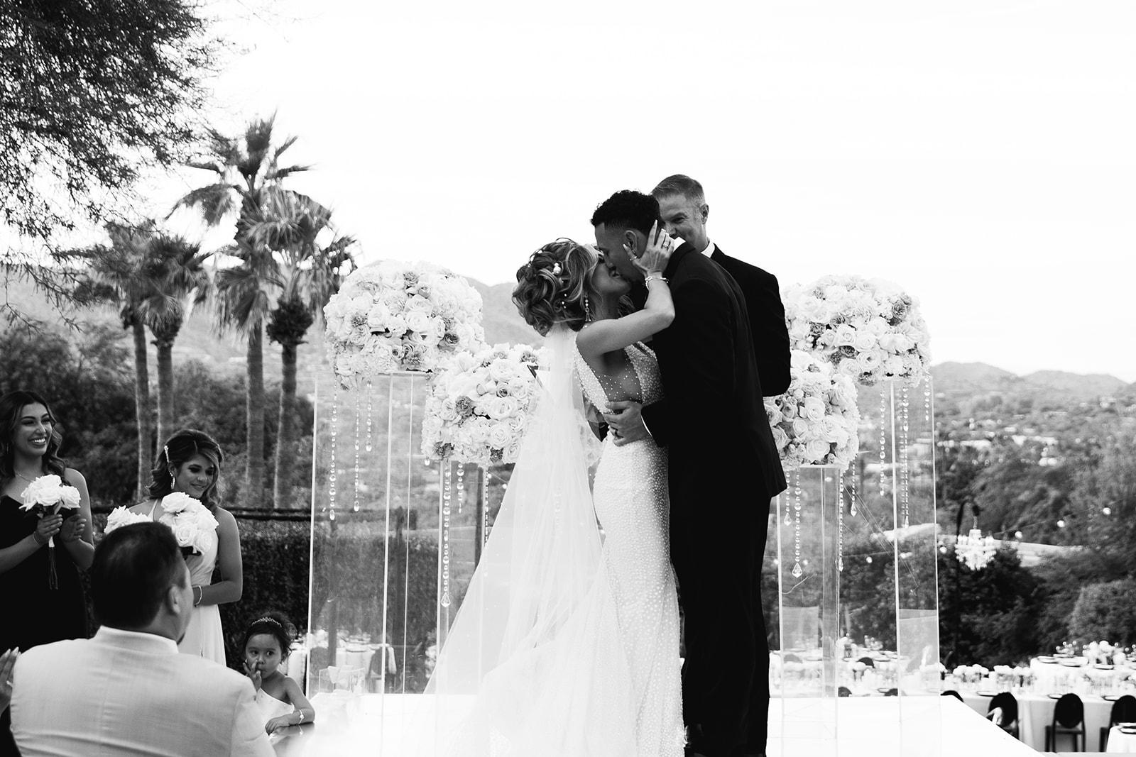 A Glamorous Fall Wedding at Sanctuary Resort 20