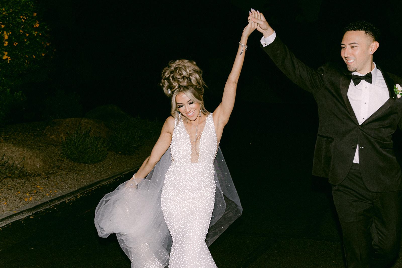 A Glamorous Fall Wedding at Sanctuary Resort 31