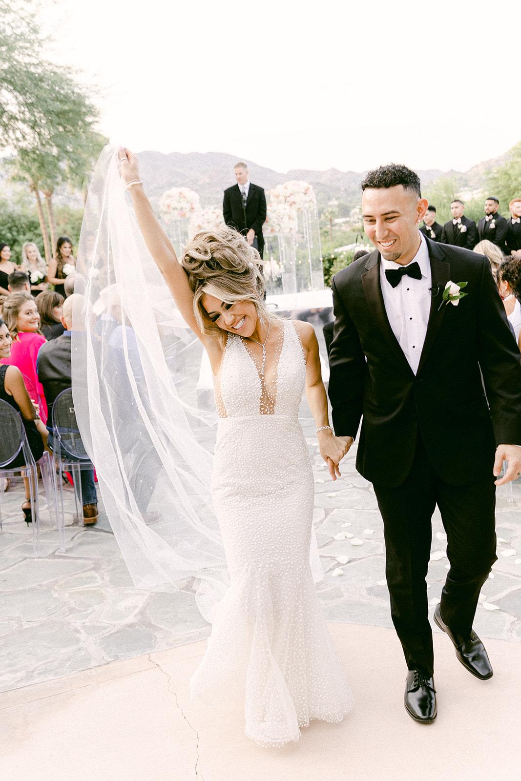 A Glamorous Fall Wedding at Sanctuary Resort 40
