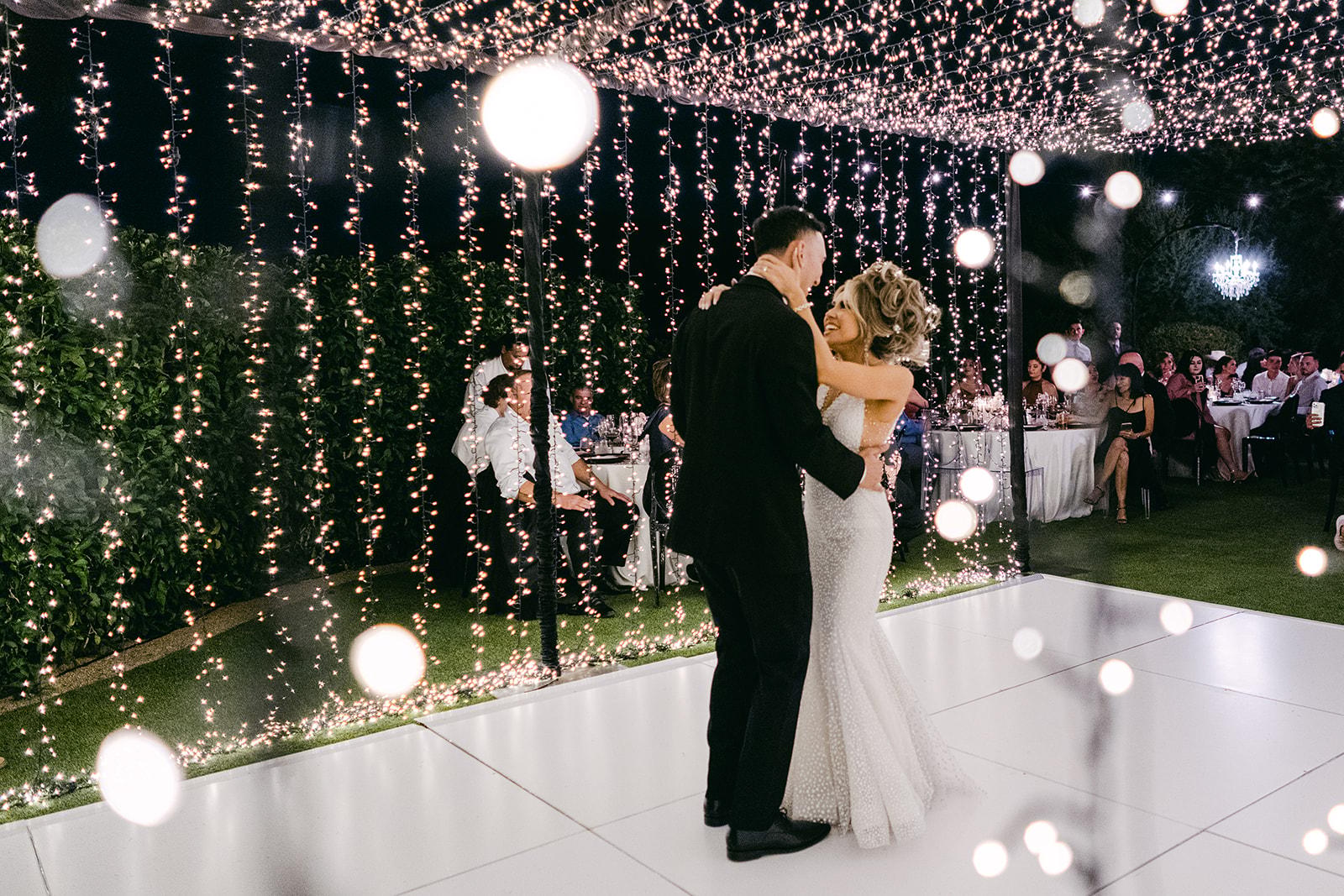 A Glamorous Fall Wedding at Sanctuary Resort 74