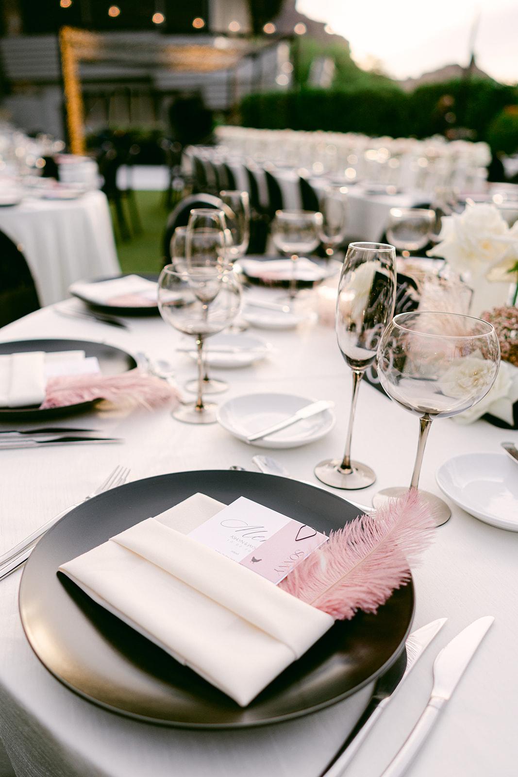 A Glamorous Fall Wedding at Sanctuary Resort 27