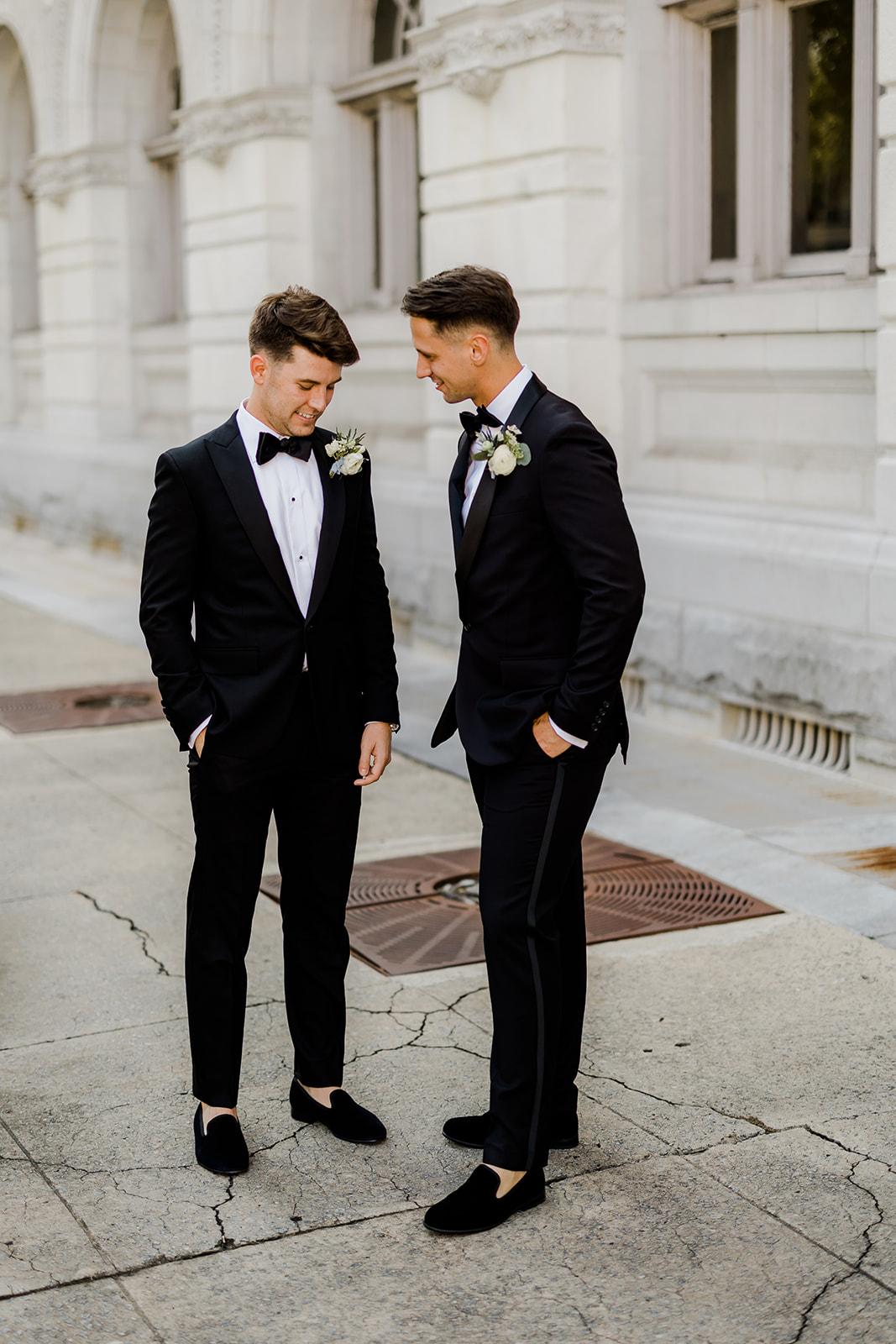 A Modern Fall Wedding at the Ships of the Sea Maritime Museum 45