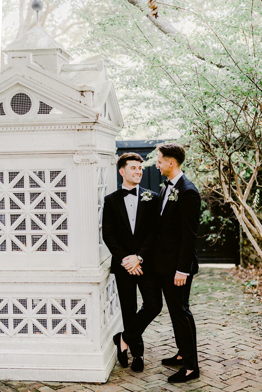 A Modern Fall Wedding at the Ships of the Sea Maritime Museum 51