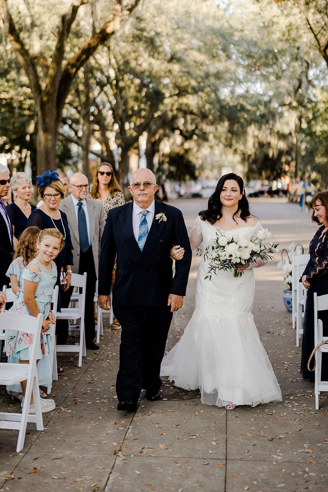 A Classic Spring Wedding at Forsyth Park Fountain 31