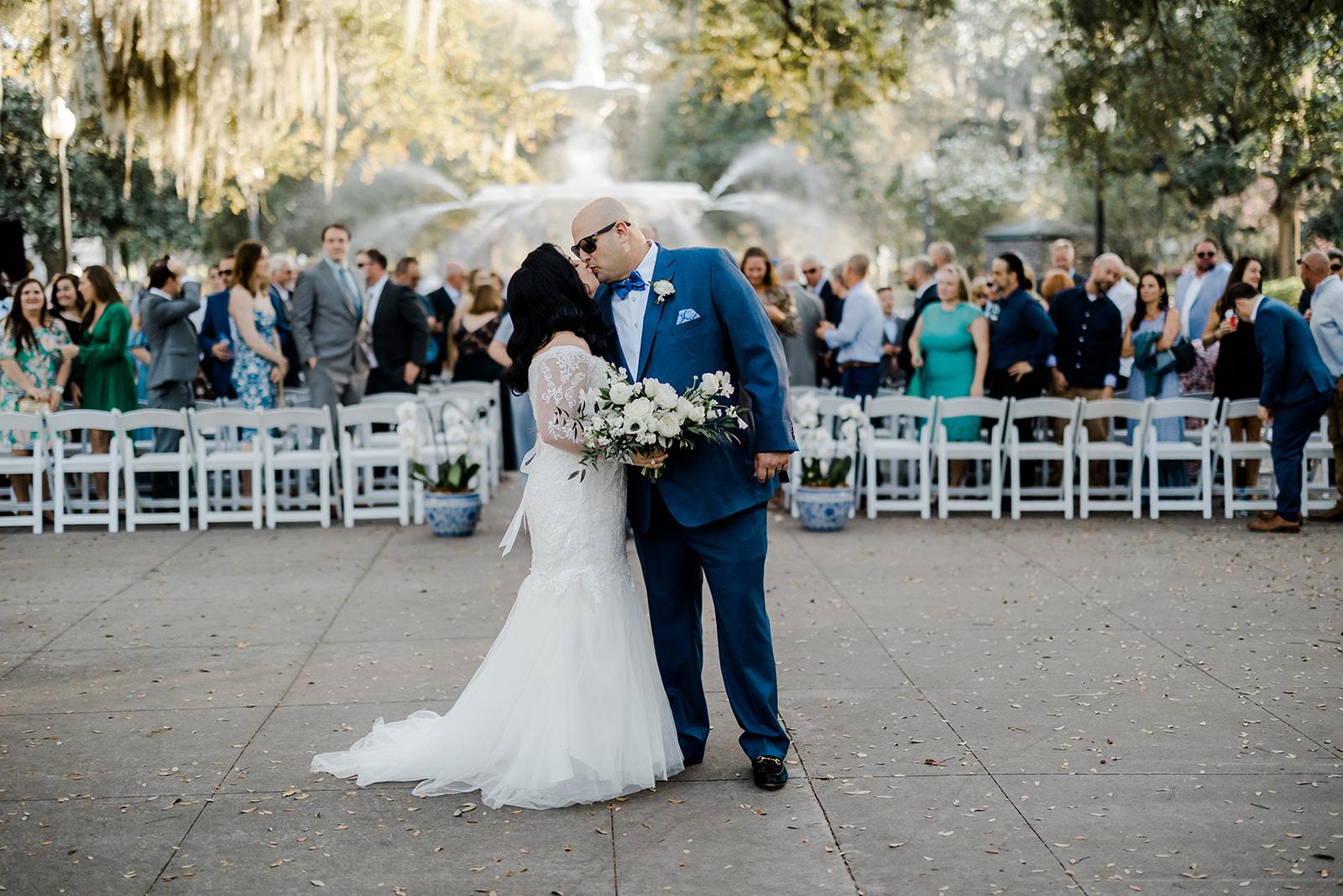 A Classic Spring Wedding at Forsyth Park Fountain 27