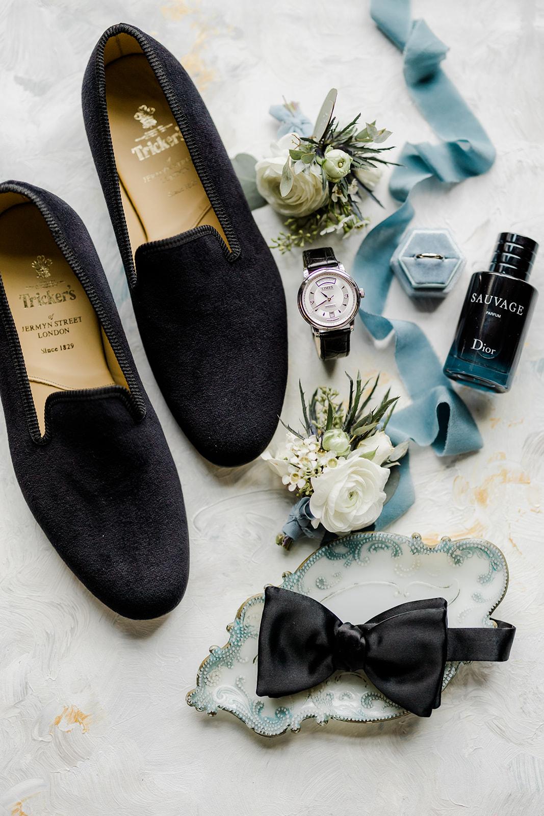 A Modern Fall Wedding at the Ships of the Sea Maritime Museum 30