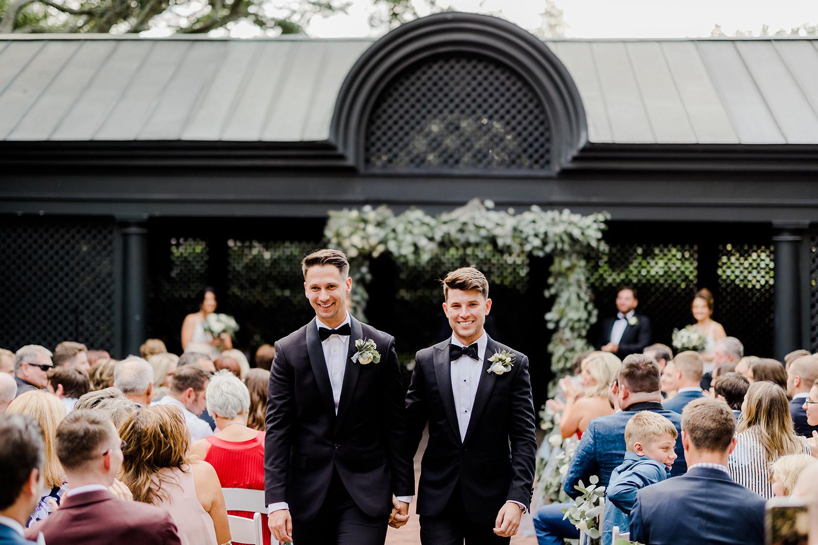 A Modern Fall Wedding at the Ships of the Sea Maritime Museum 41