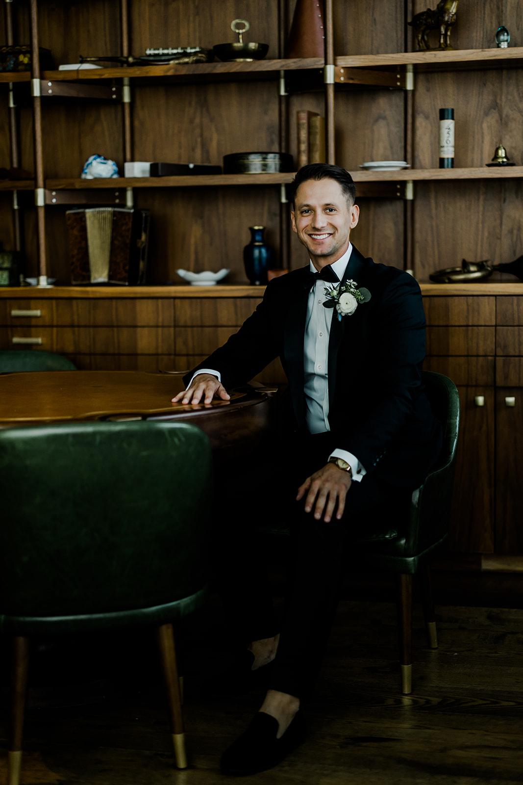 A Modern Fall Wedding at the Ships of the Sea Maritime Museum 12