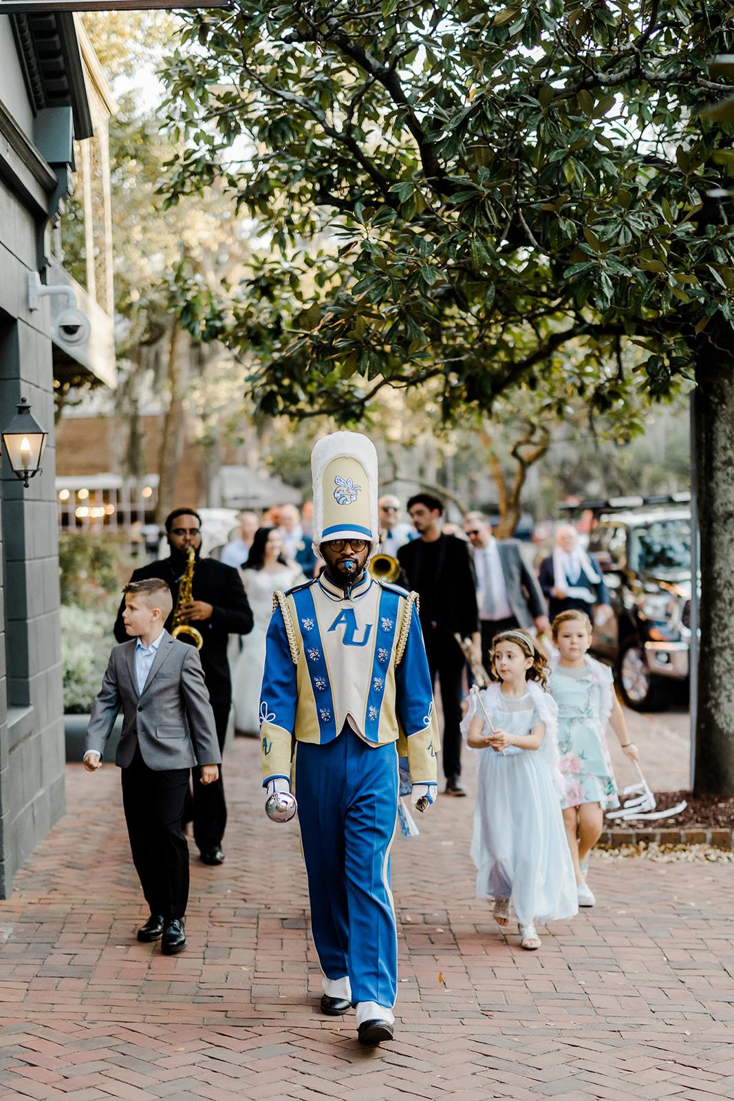 A Classic Spring Wedding at Forsyth Park Fountain 37