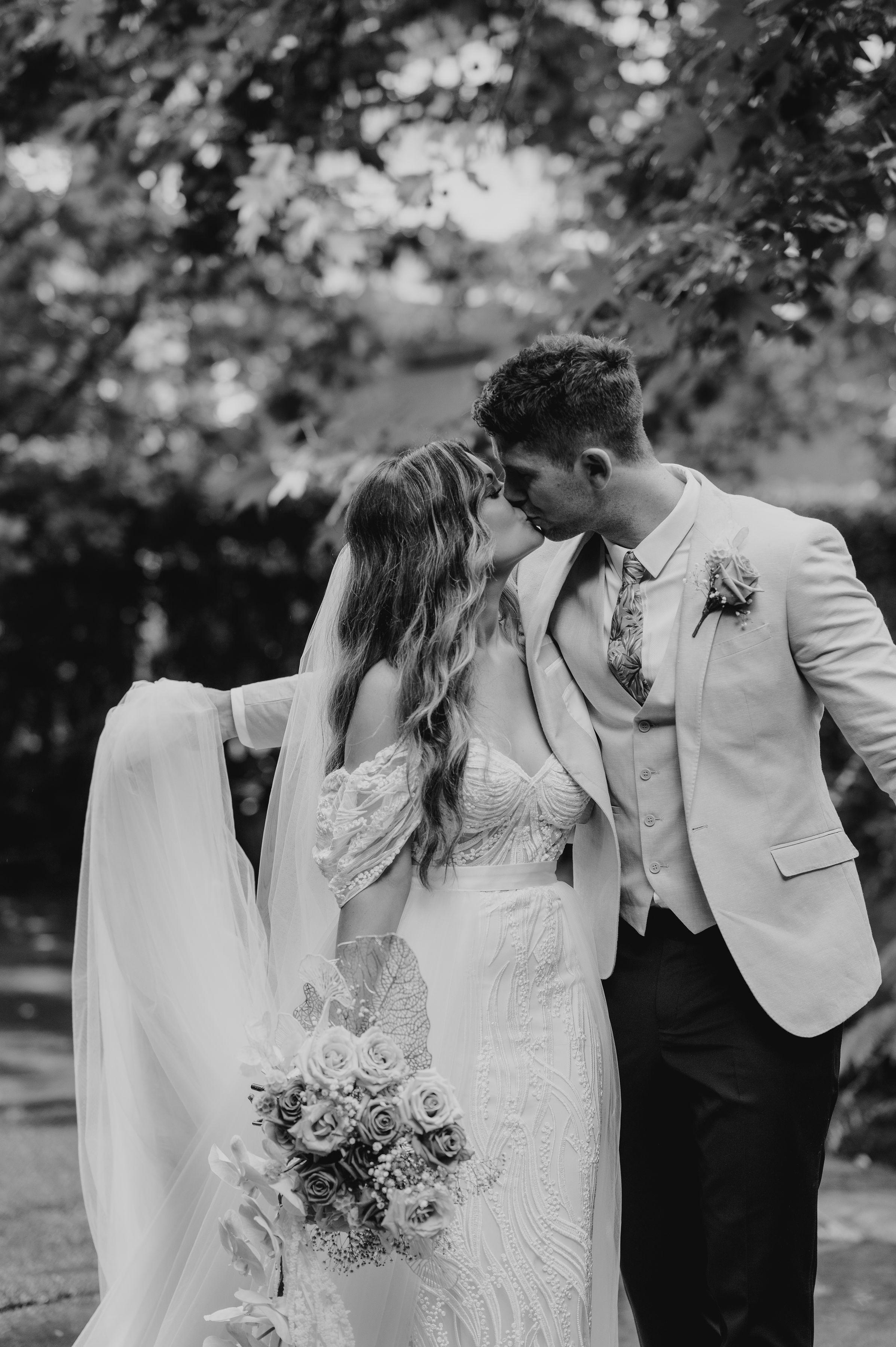 A Boho Spring Wedding at Kantara House 16