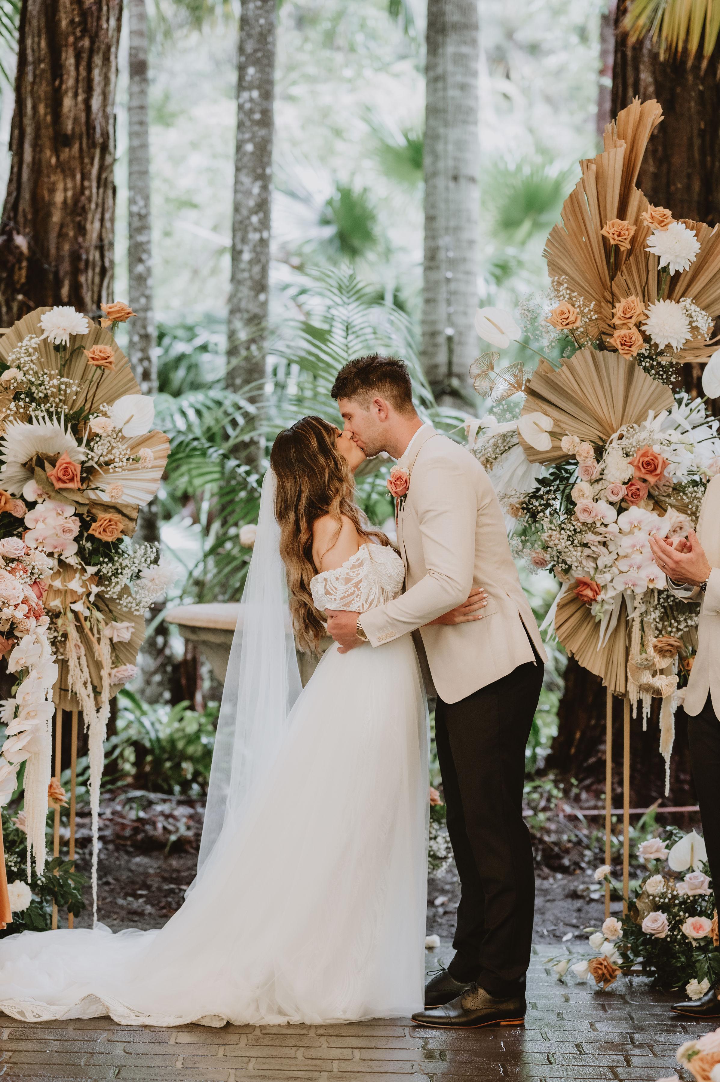 A Boho Spring Wedding at Kantara House 40
