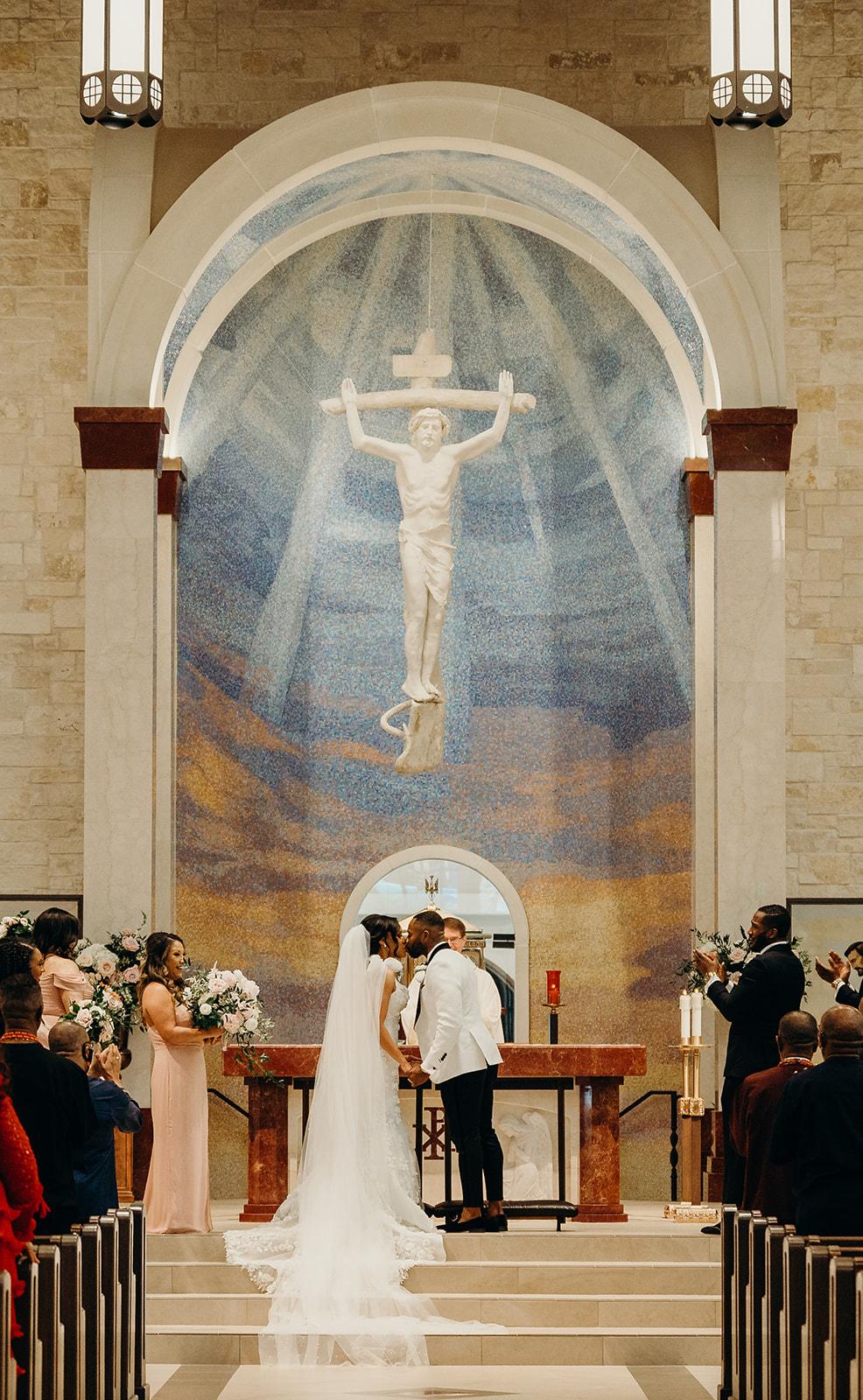 A Classic Spring Wedding at Aristide, McKinney 25