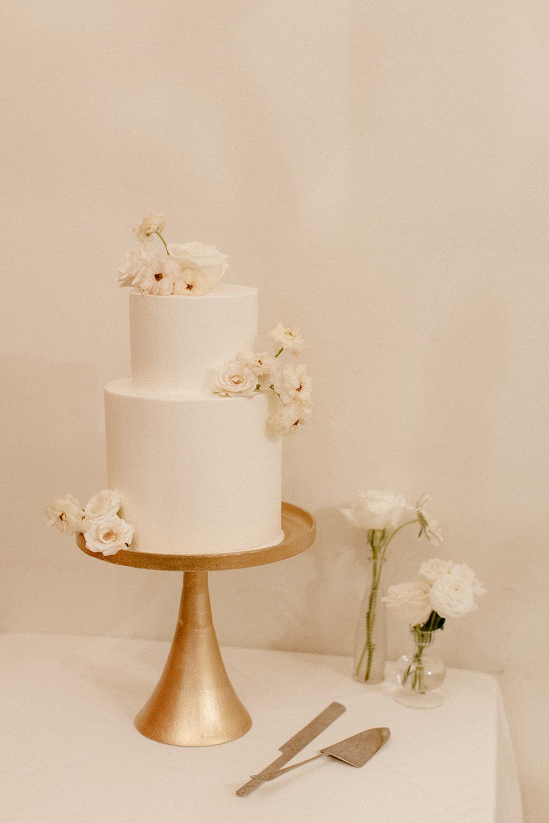 A Modern Winter Wedding at Villa and Vine photo 4