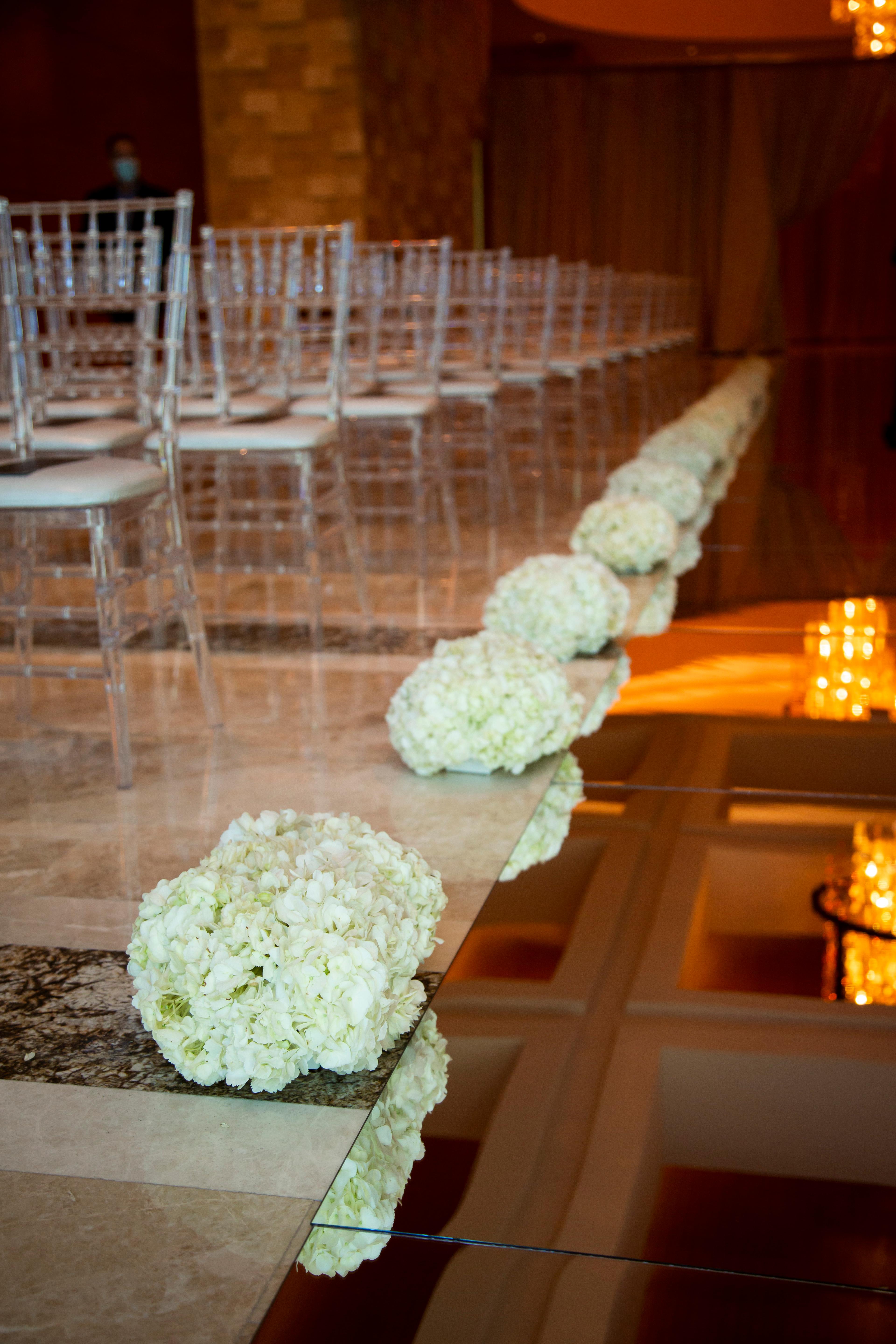 A Glamorous Winter Wedding at Hard Rock Hotel & Casino photo 4