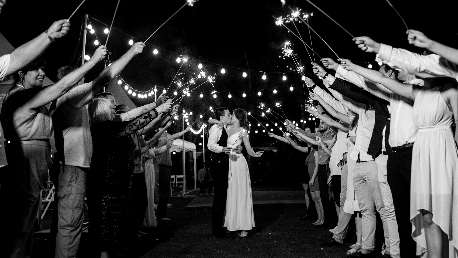 Cue the Confetti! 6 Alternatives to the Rice Toss