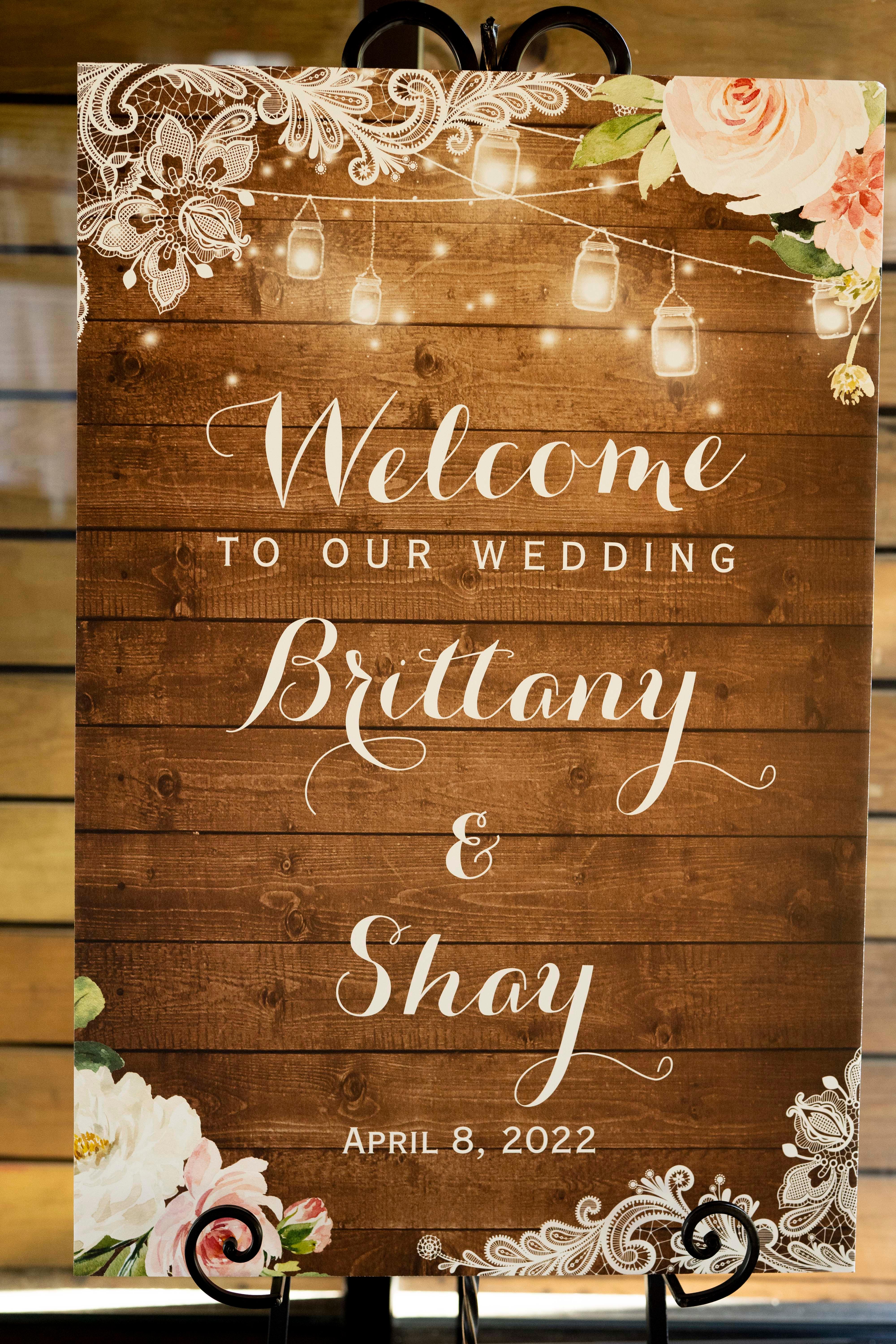 A Romantic Spring Wedding at Plantation Oaks Farm