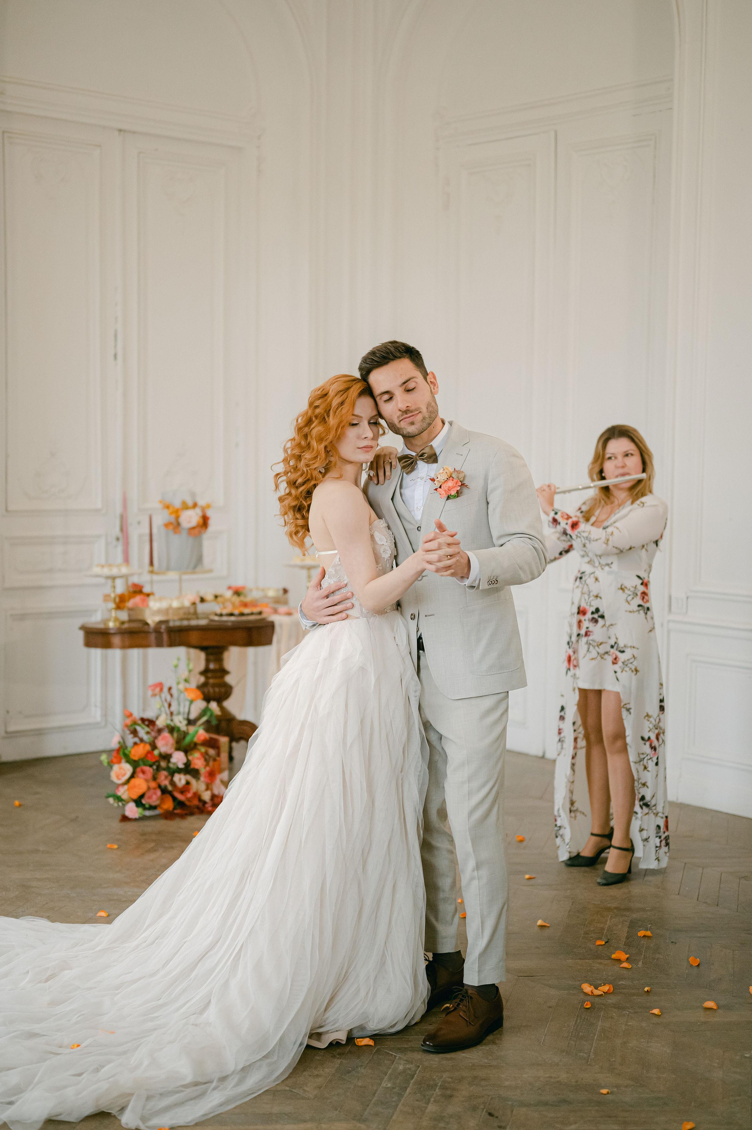 A Whimsical Fall Wedding at Chateau de Nainville 27
