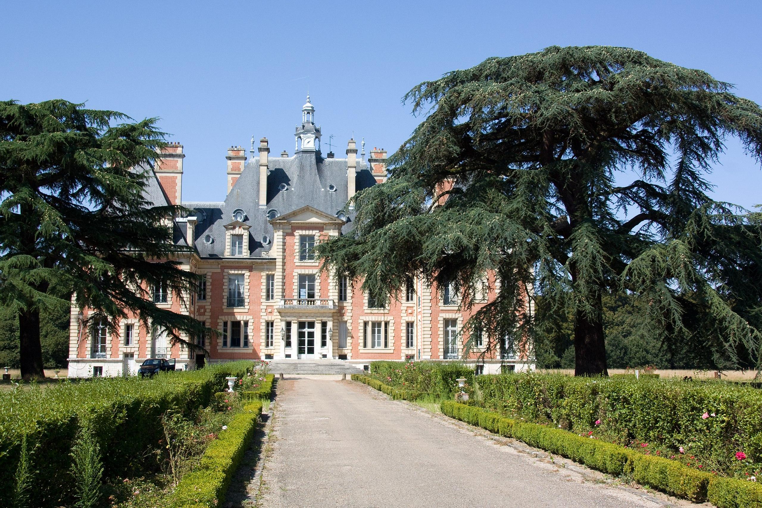 Chateau de Nainville portfolio 3