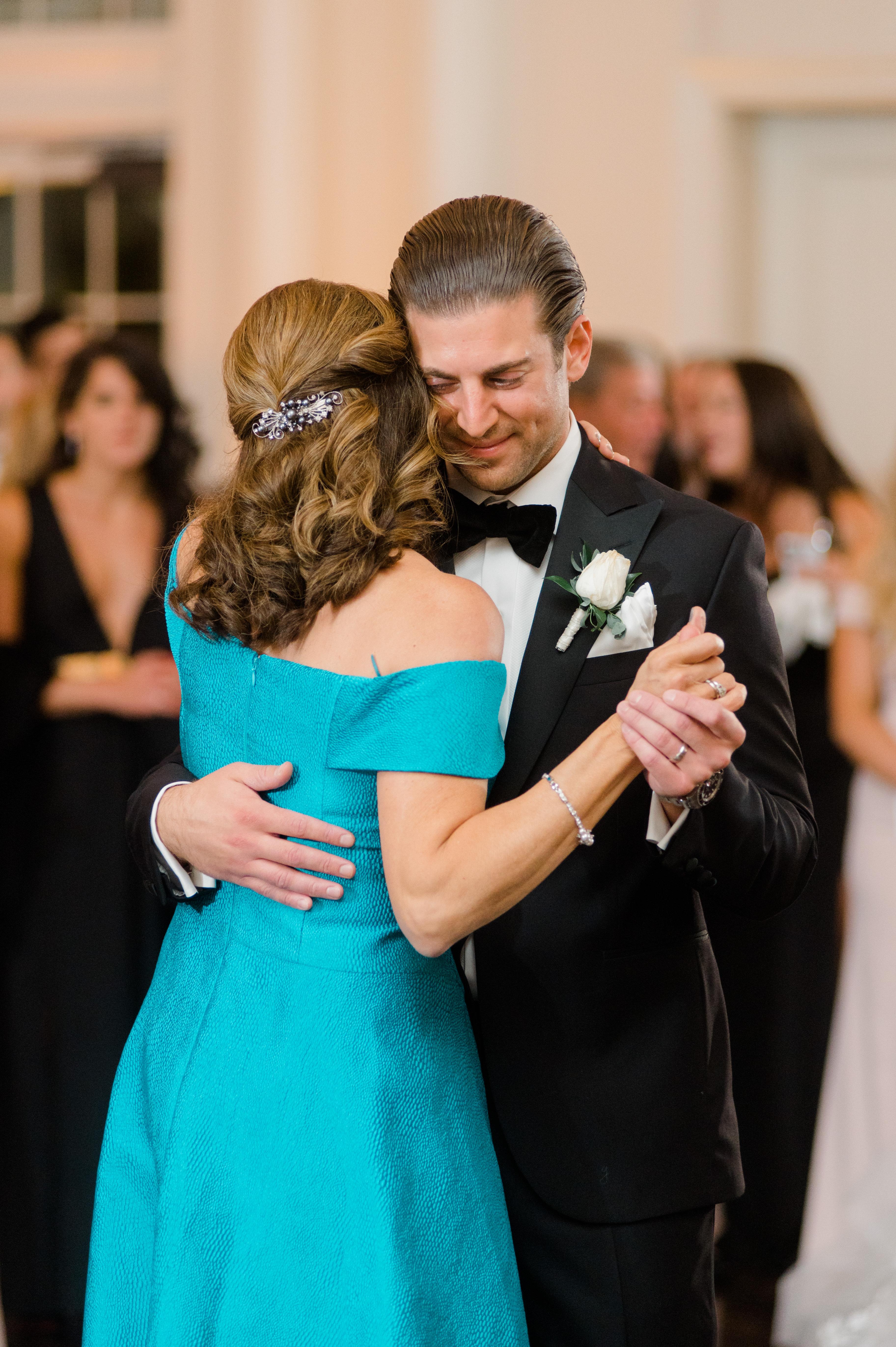 A Romantic Fall Wedding at Park Chateau 27