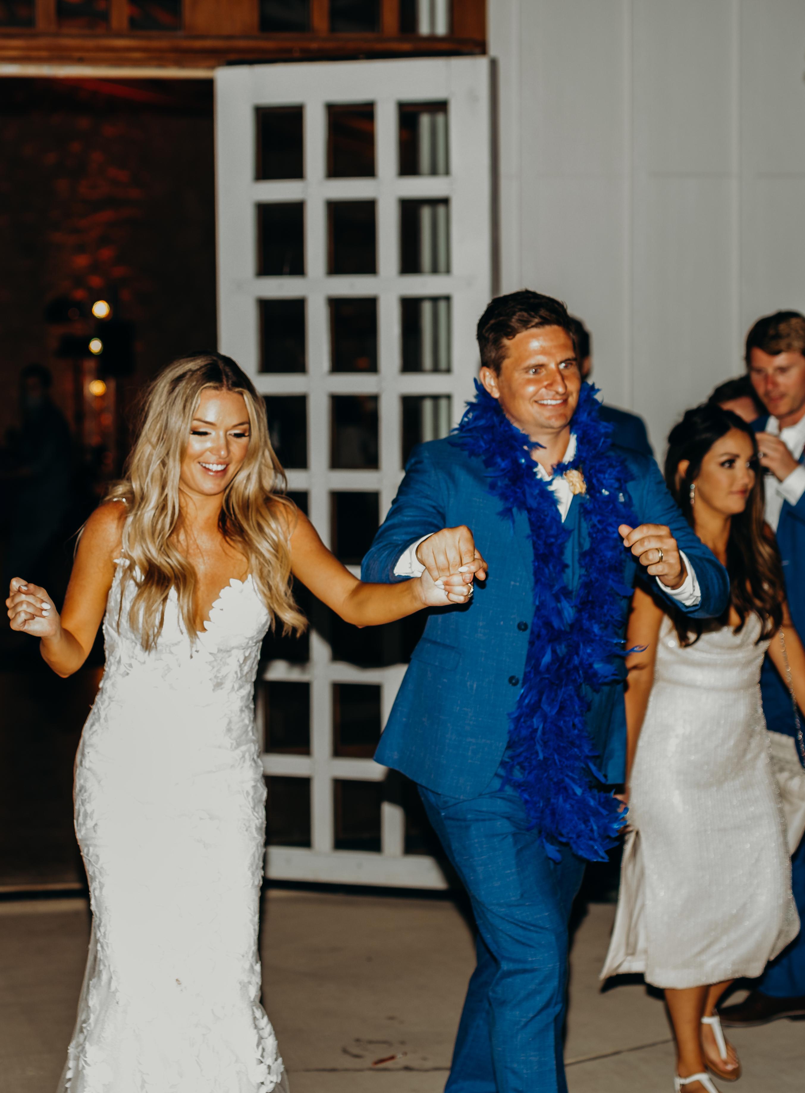 A Romantic Fall Wedding at The Ivory Oak 1