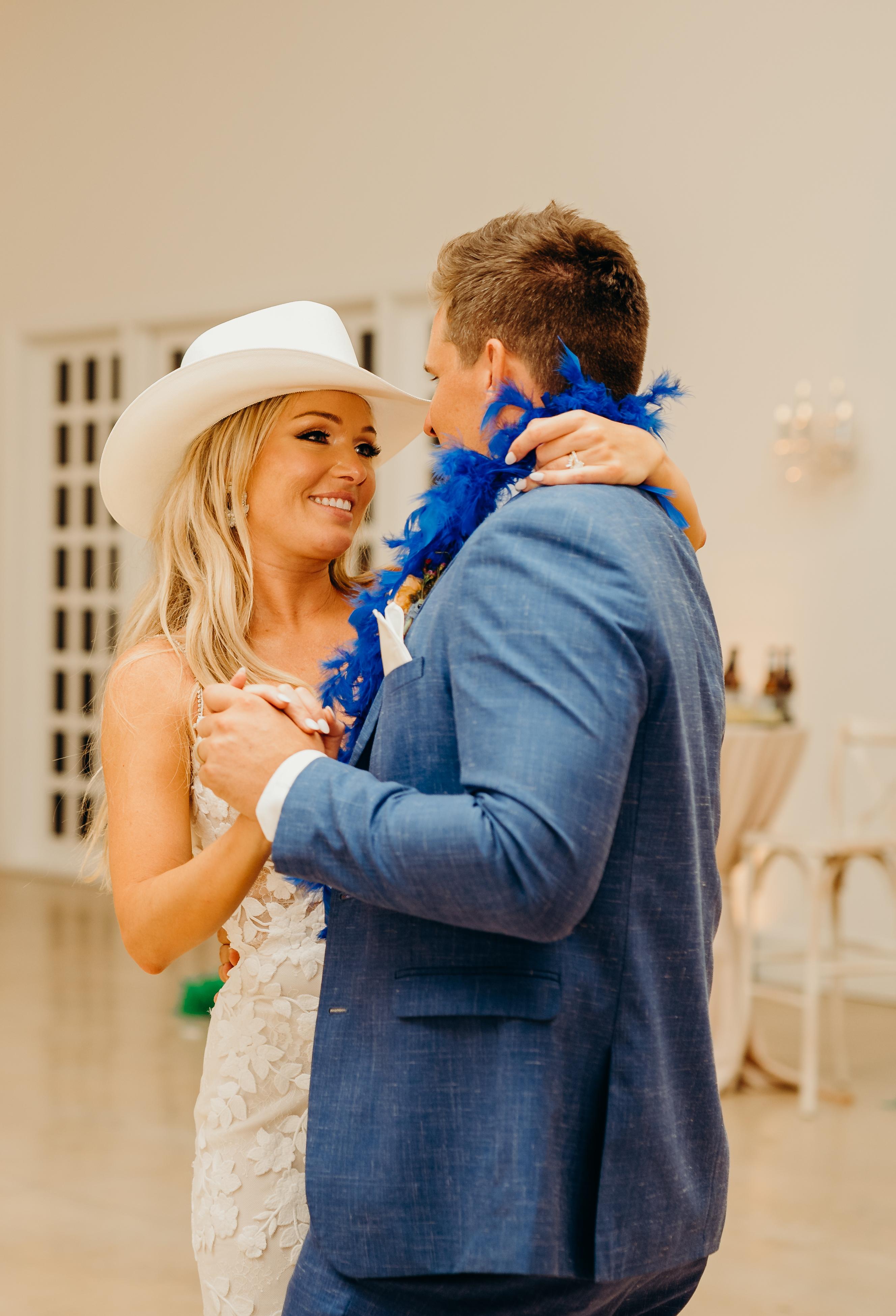 A Romantic Fall Wedding at The Ivory Oak 2