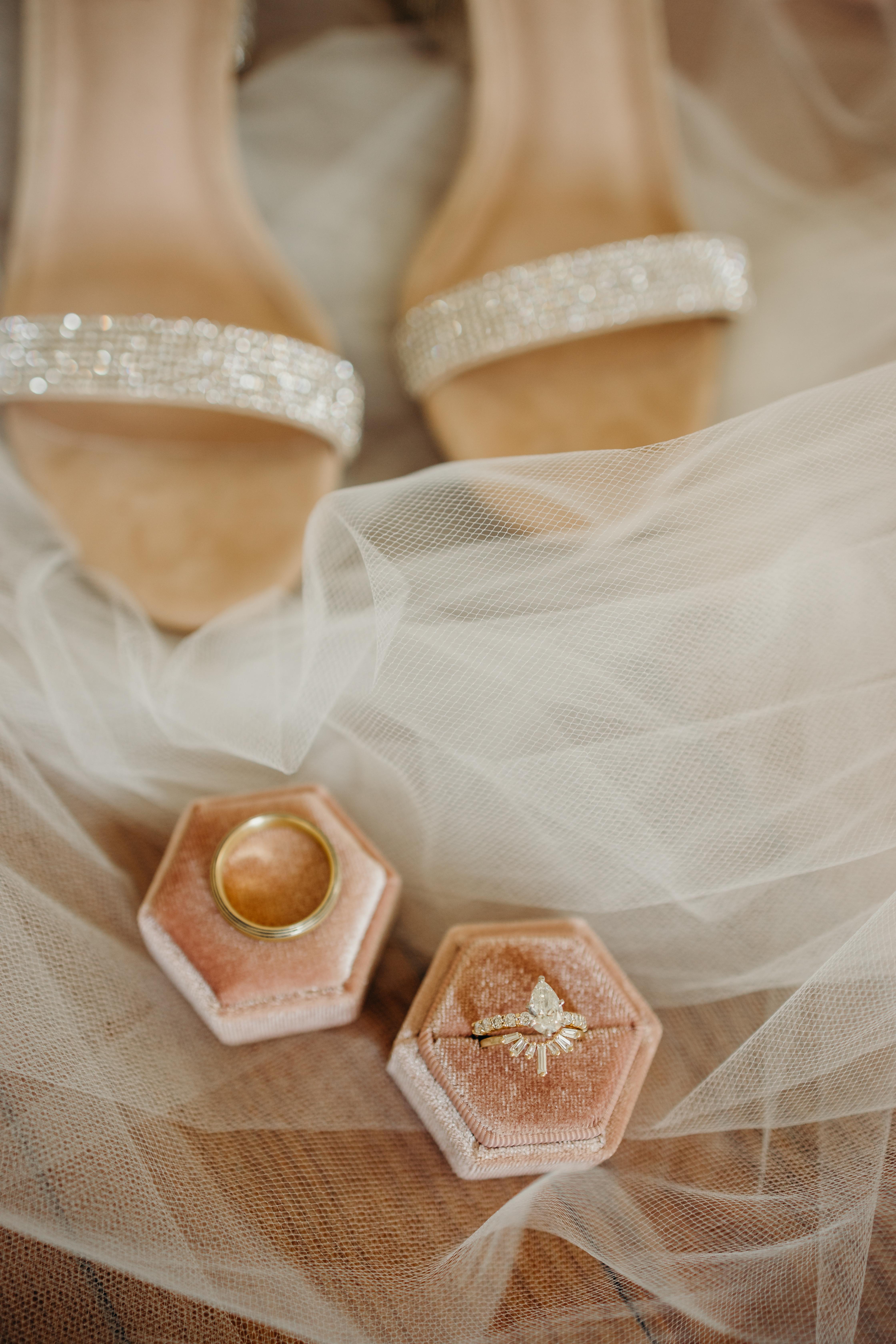 A Romantic Fall Wedding at The Ivory Oak 33