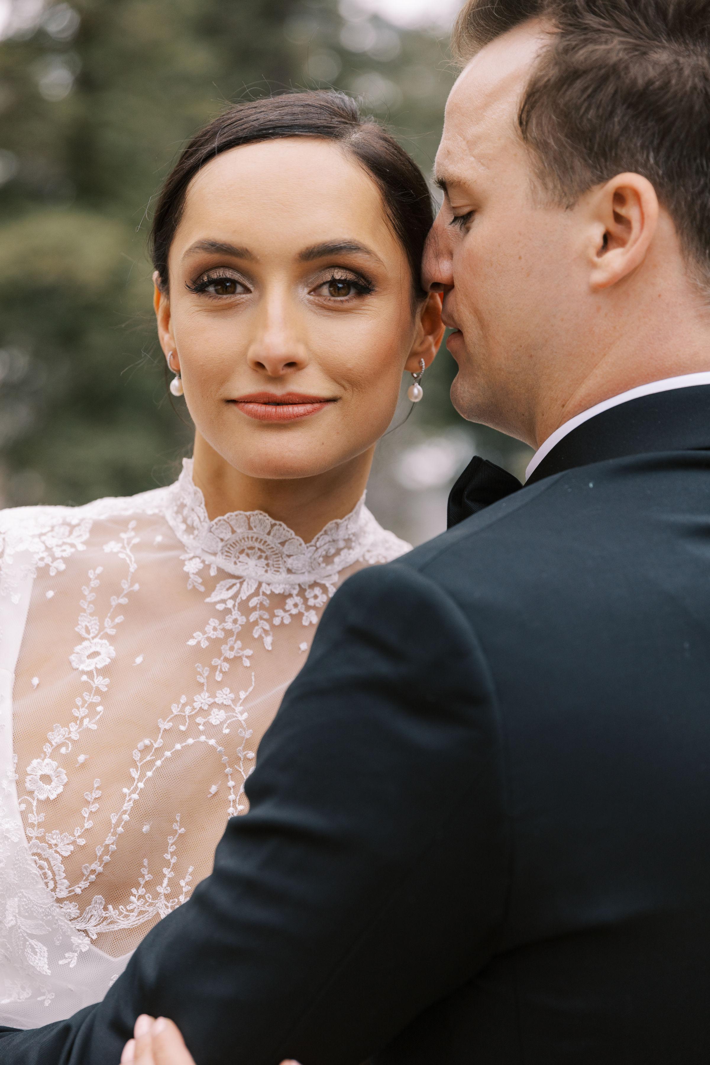 A Modern Spring Wedding at Sonnenalp Hotel Vail 27