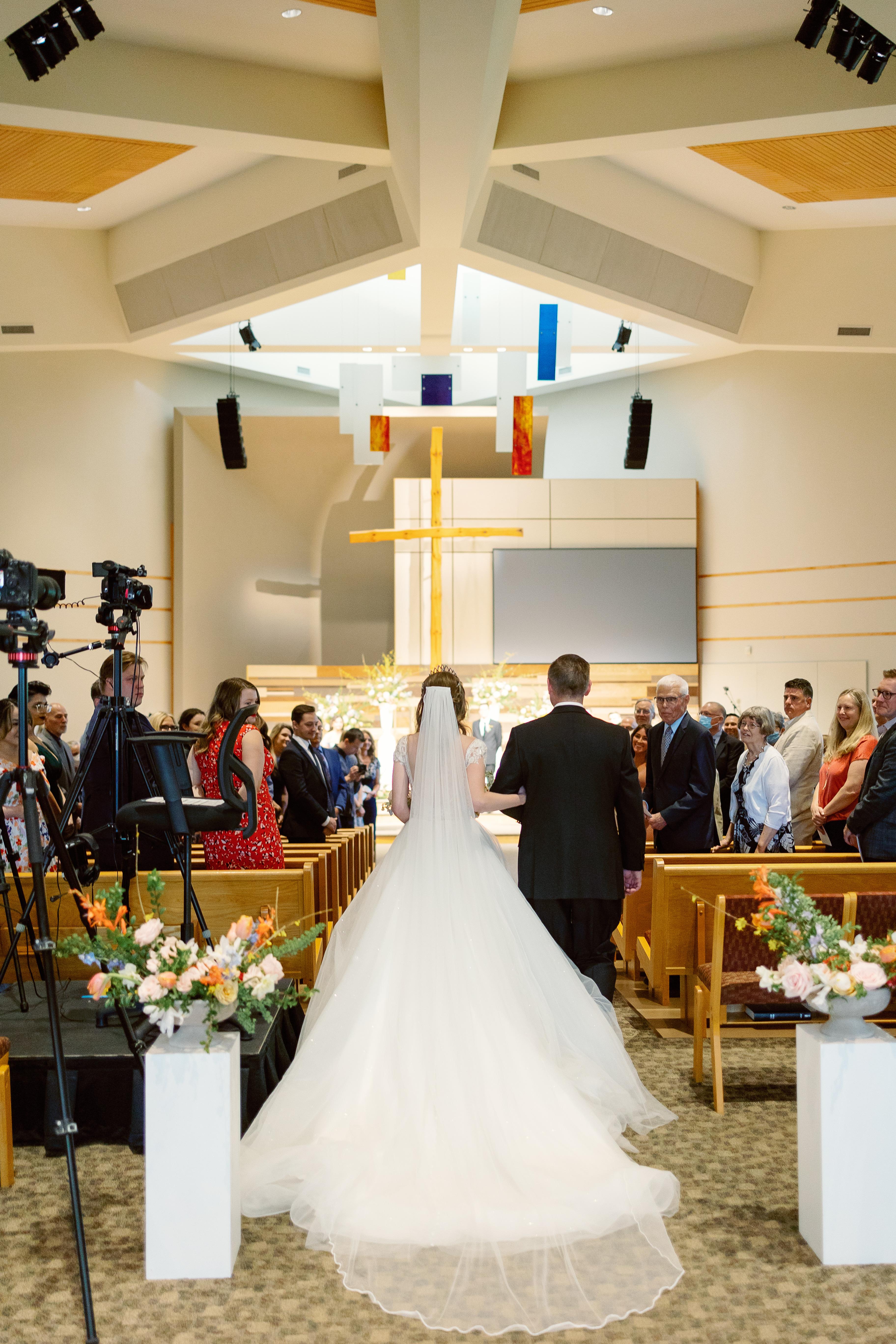 A Whimsical Spring Wedding at the Minnesota History Center 41