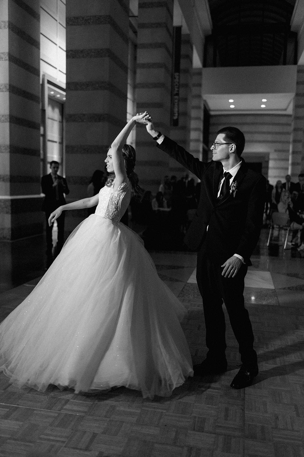 A Whimsical Spring Wedding at the Minnesota History Center 2