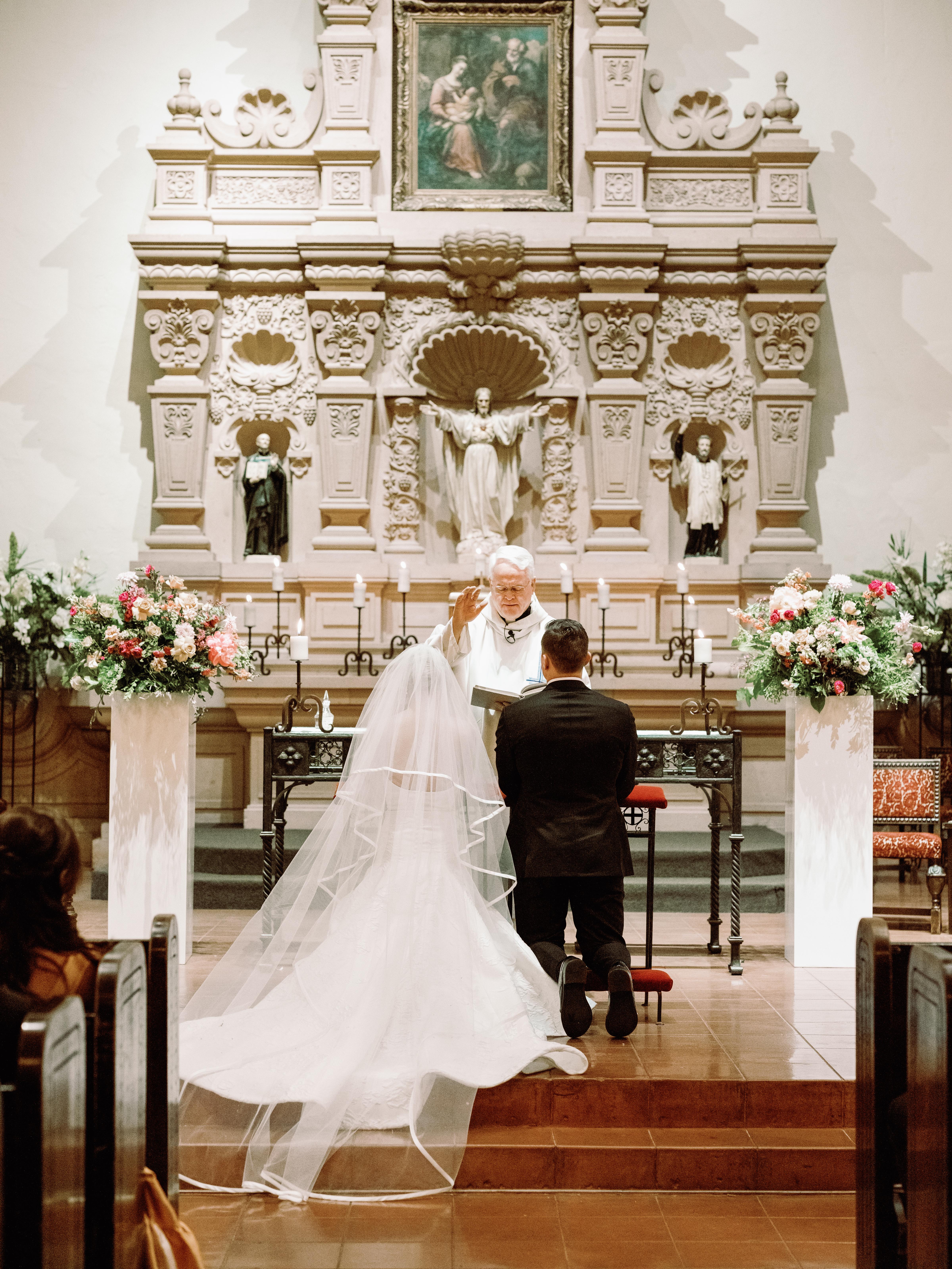 A Romantic Spring Wedding at the Arizona Biltmore photo 2