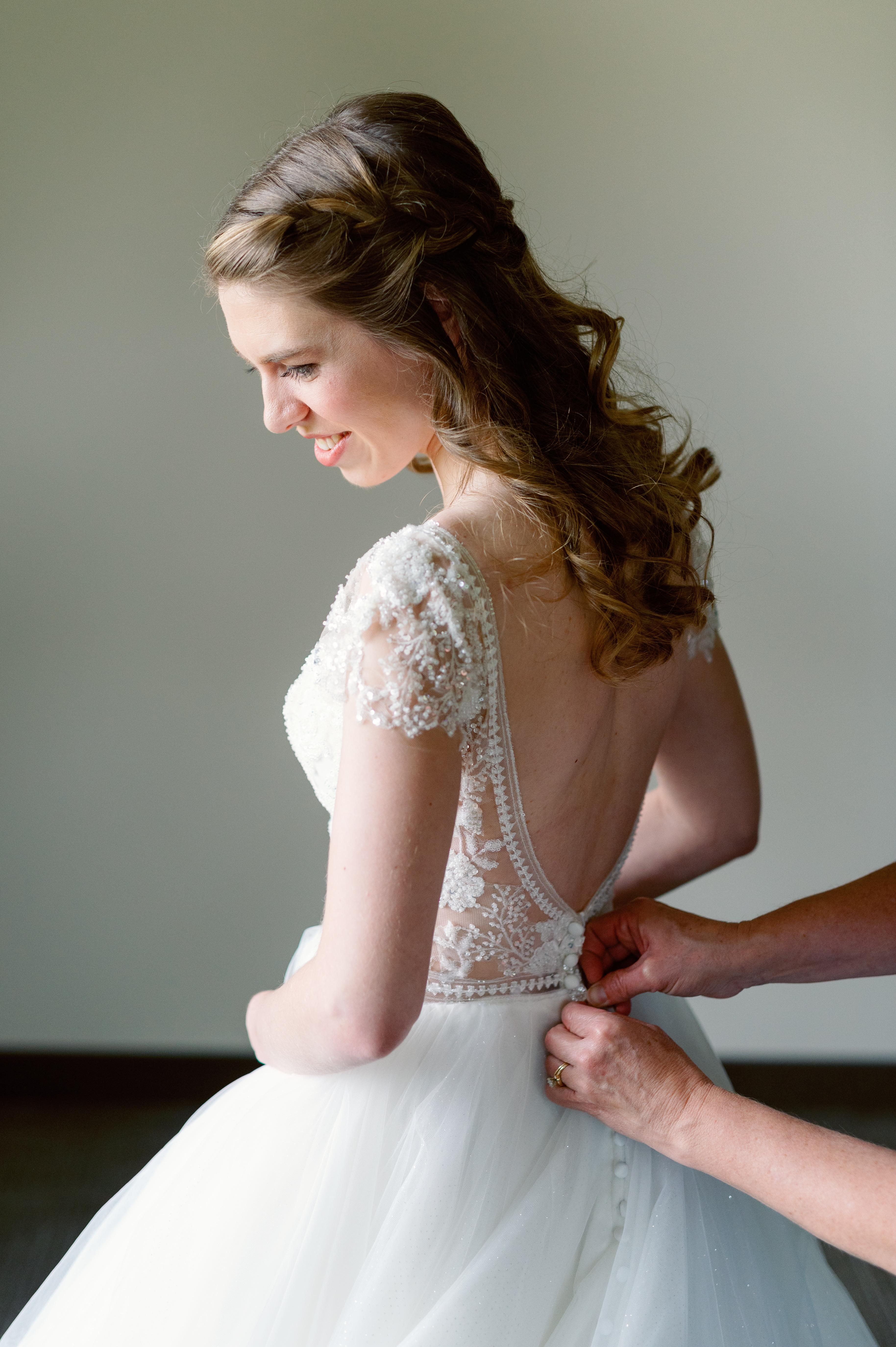 A Whimsical Spring Wedding at the Minnesota History Center 33
