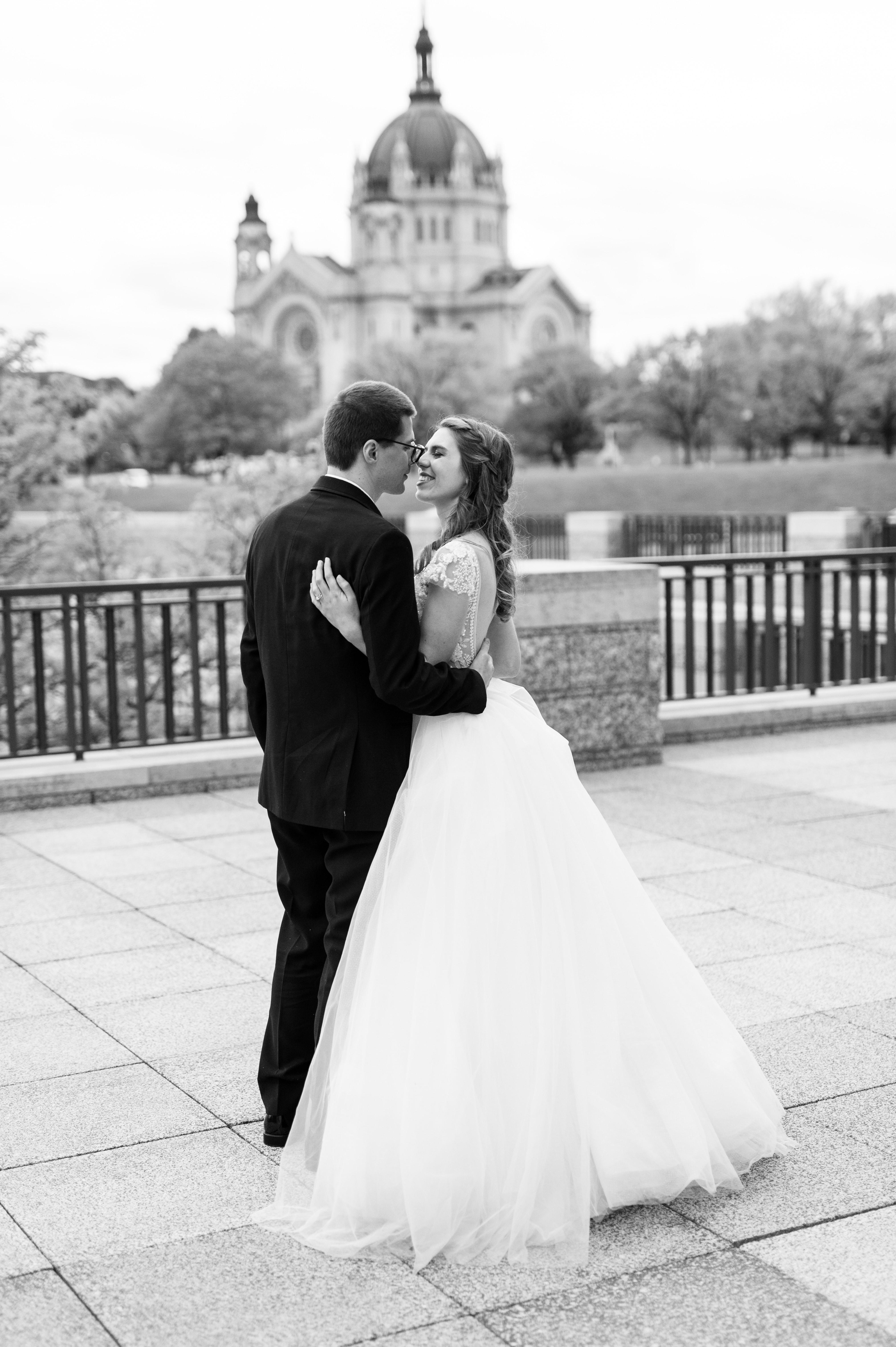 A Whimsical Spring Wedding at the Minnesota History Center 7