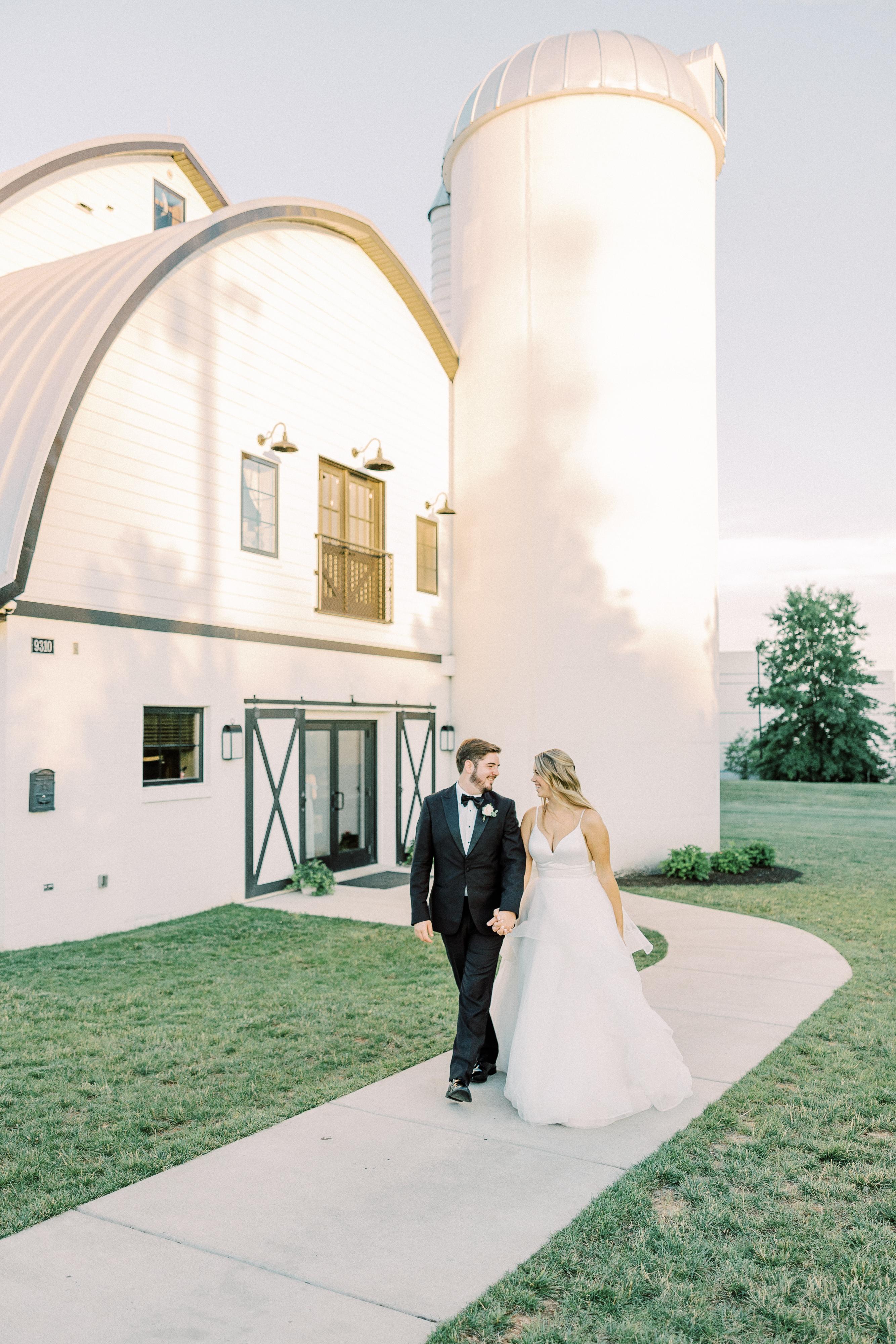 A Romantic Spring Wedding at Sweeney Barn 18