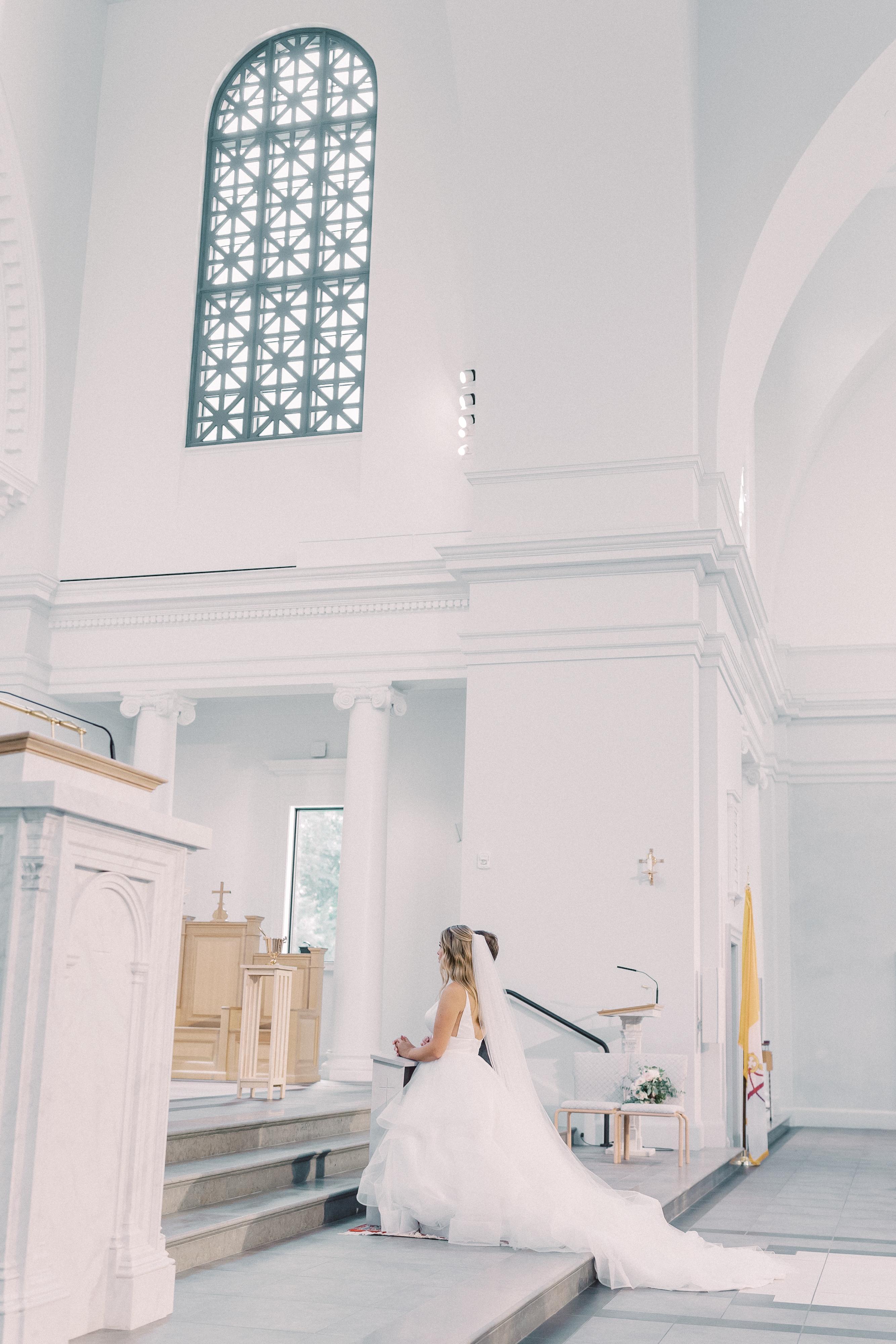 A Romantic Spring Wedding at Sweeney Barn 2