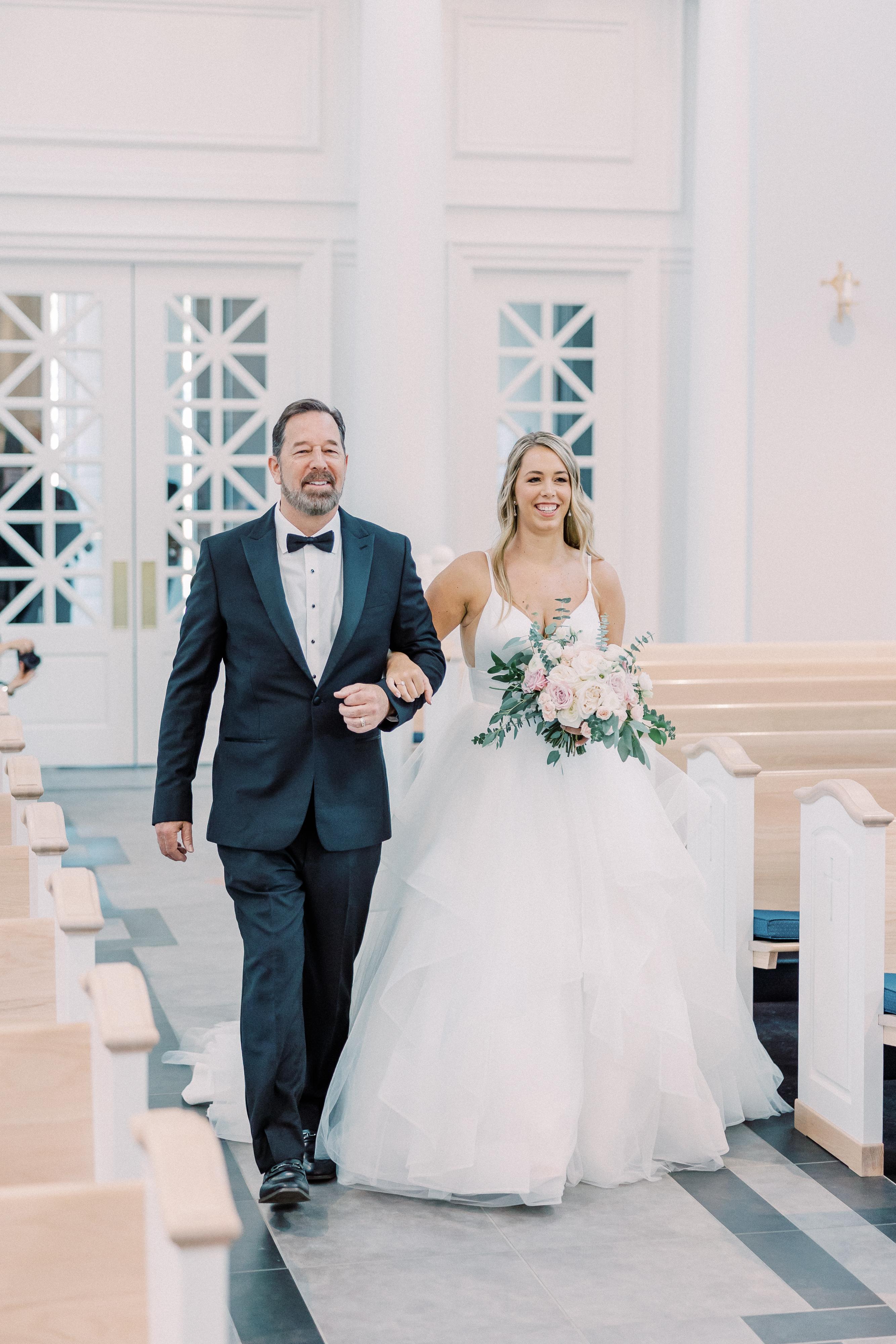 A Romantic Spring Wedding at Sweeney Barn 3