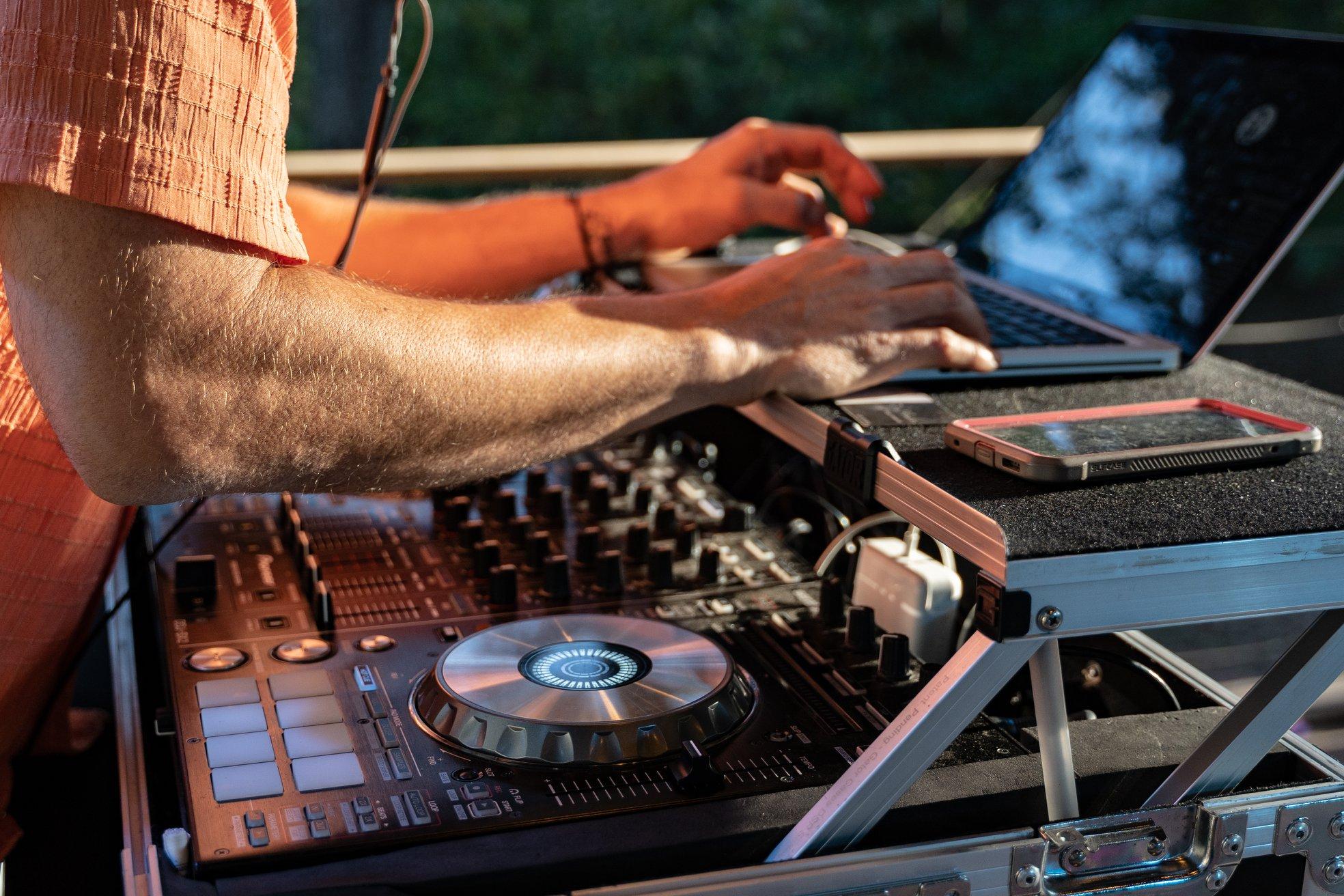 Loudoun DJ