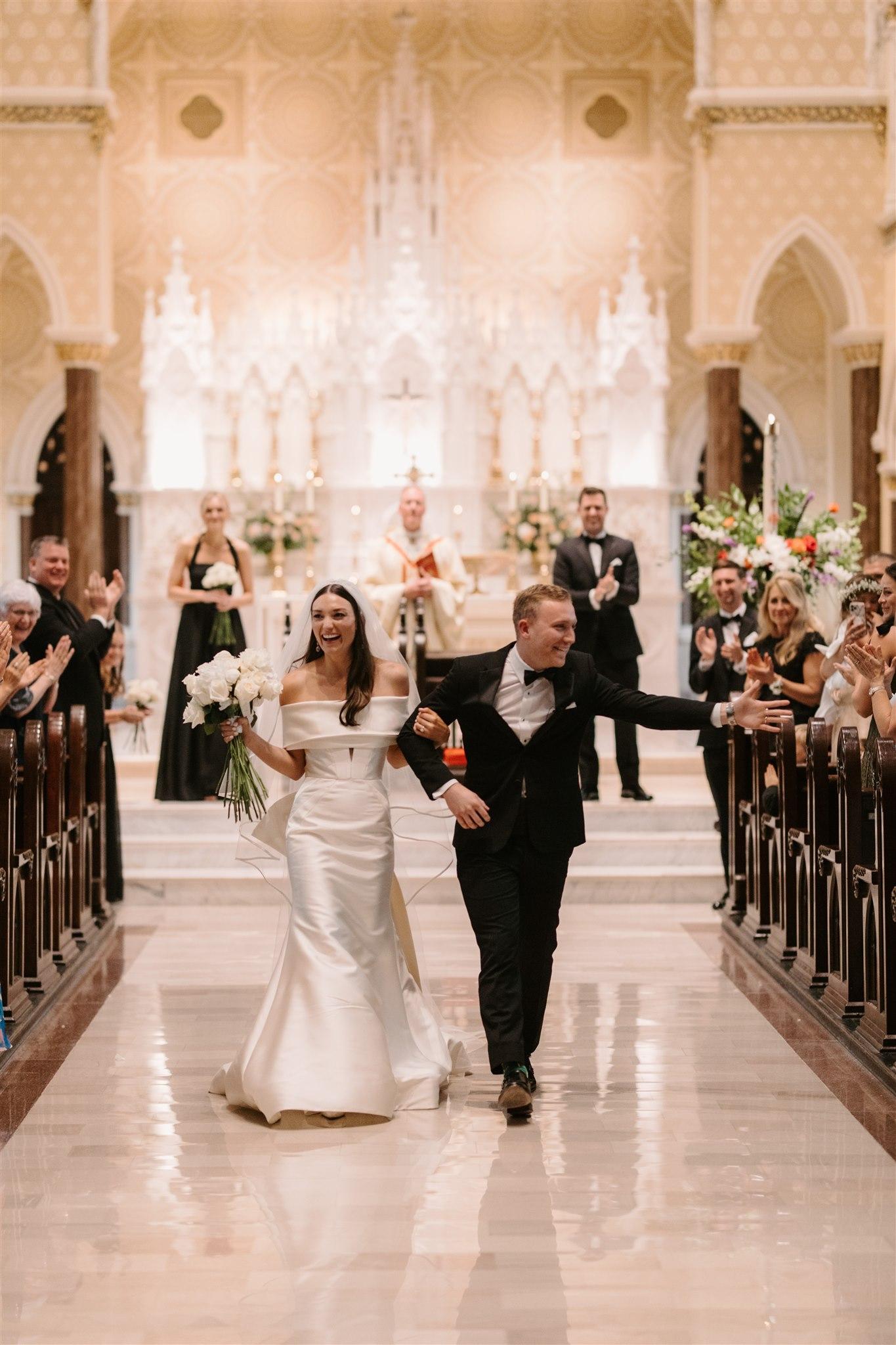 A Romantic Spring Wedding at Hibernian Hall 7
