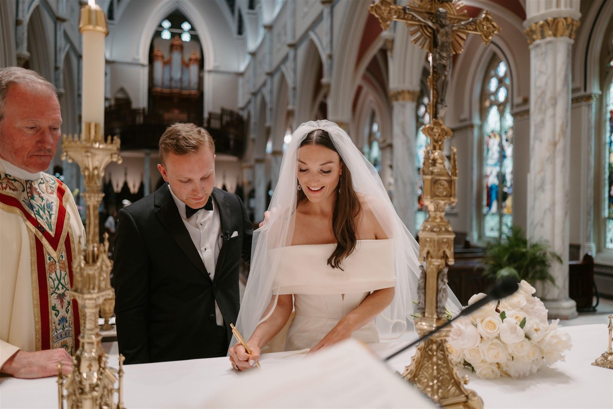 A Romantic Spring Wedding at Hibernian Hall 9