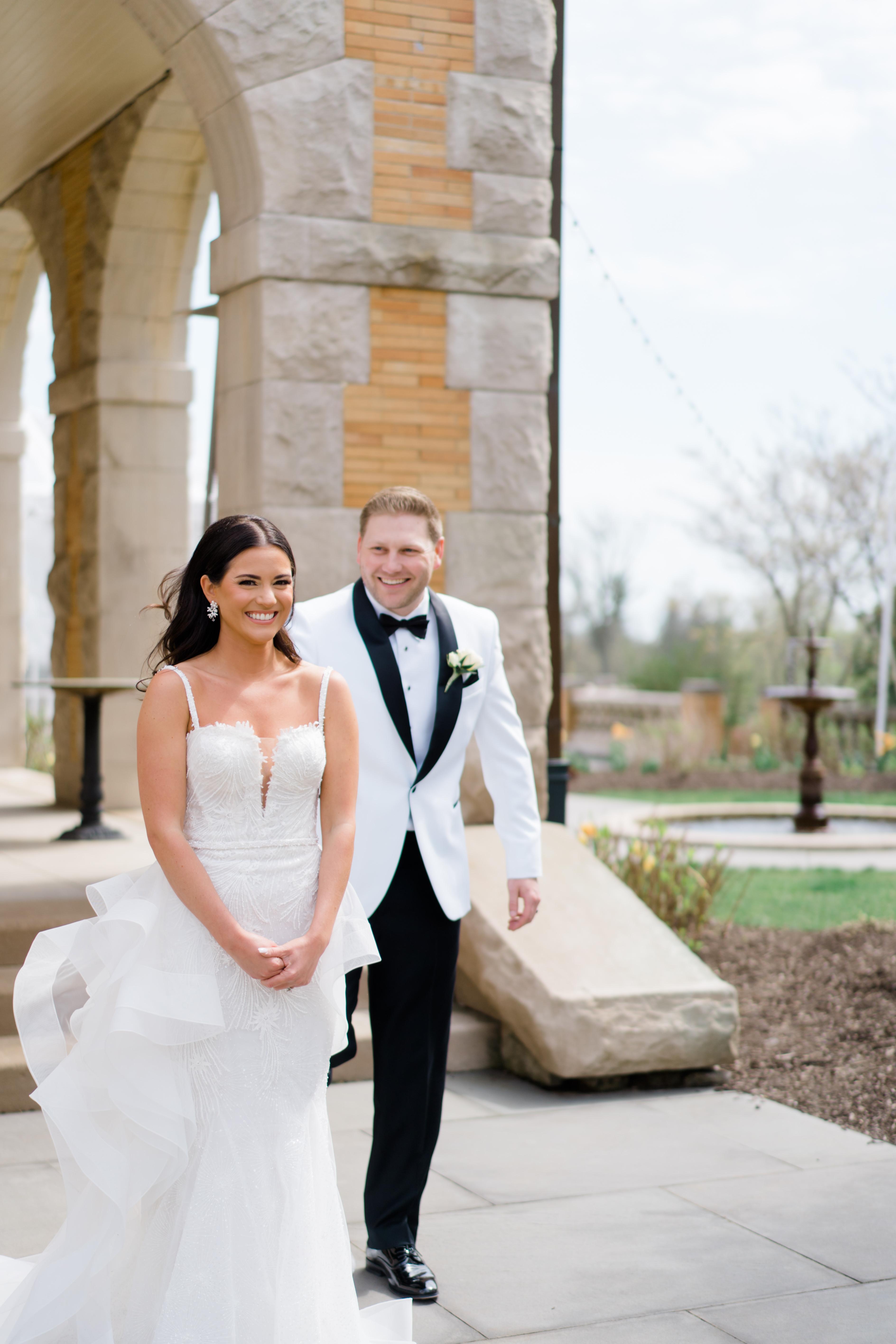 A Glamorous Spring Wedding at the Cairnwood Estate 14