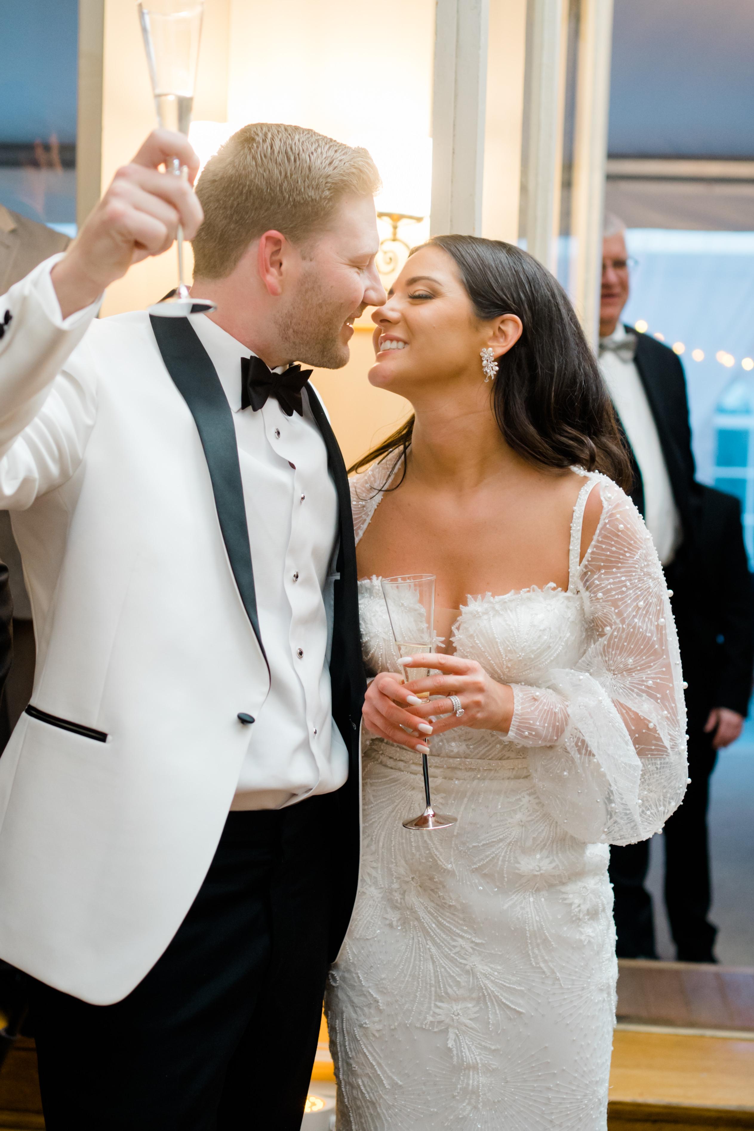 A Modern Spring Wedding at Cairnwood Estate 1