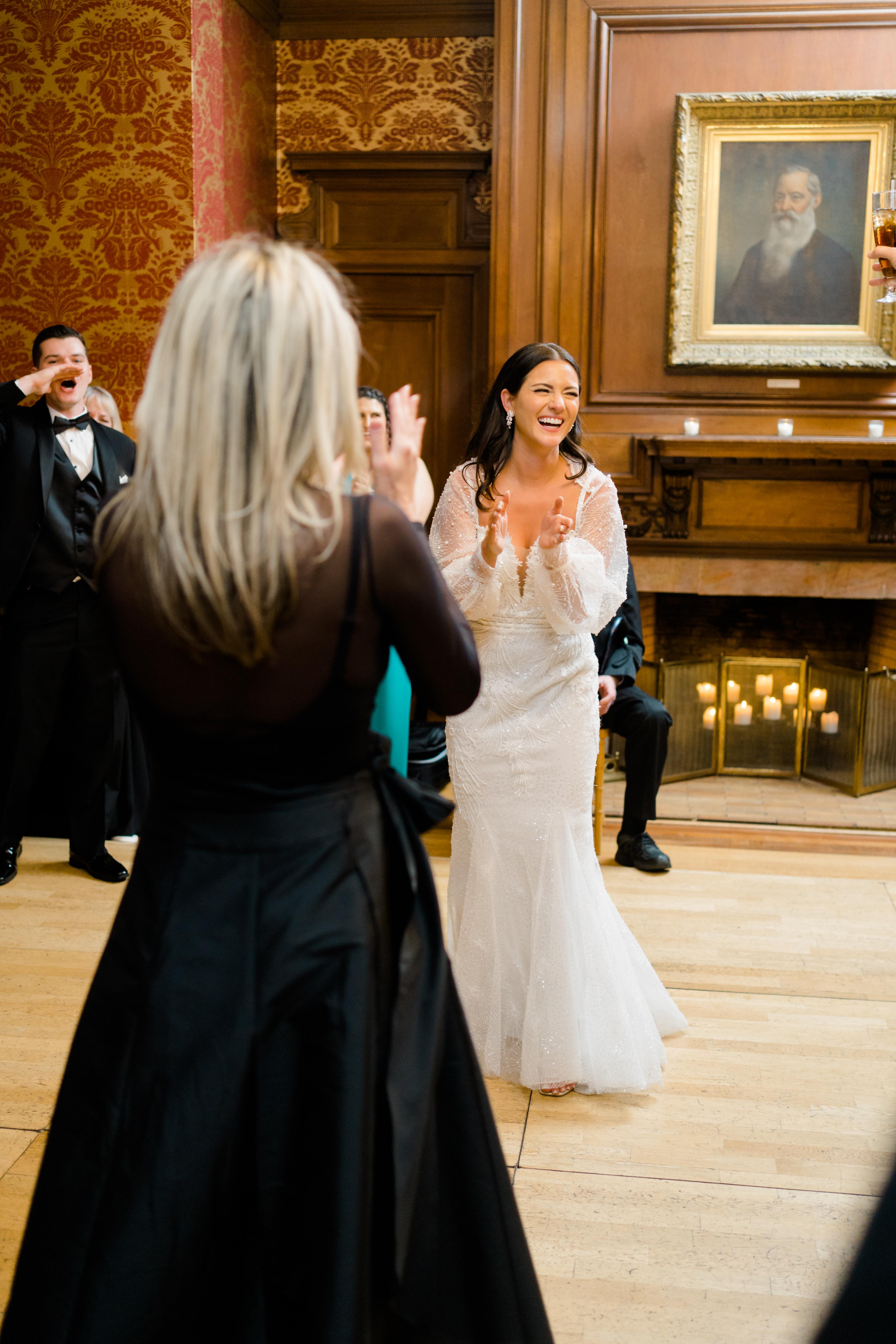 A Modern Spring Wedding at Cairnwood Estate 5