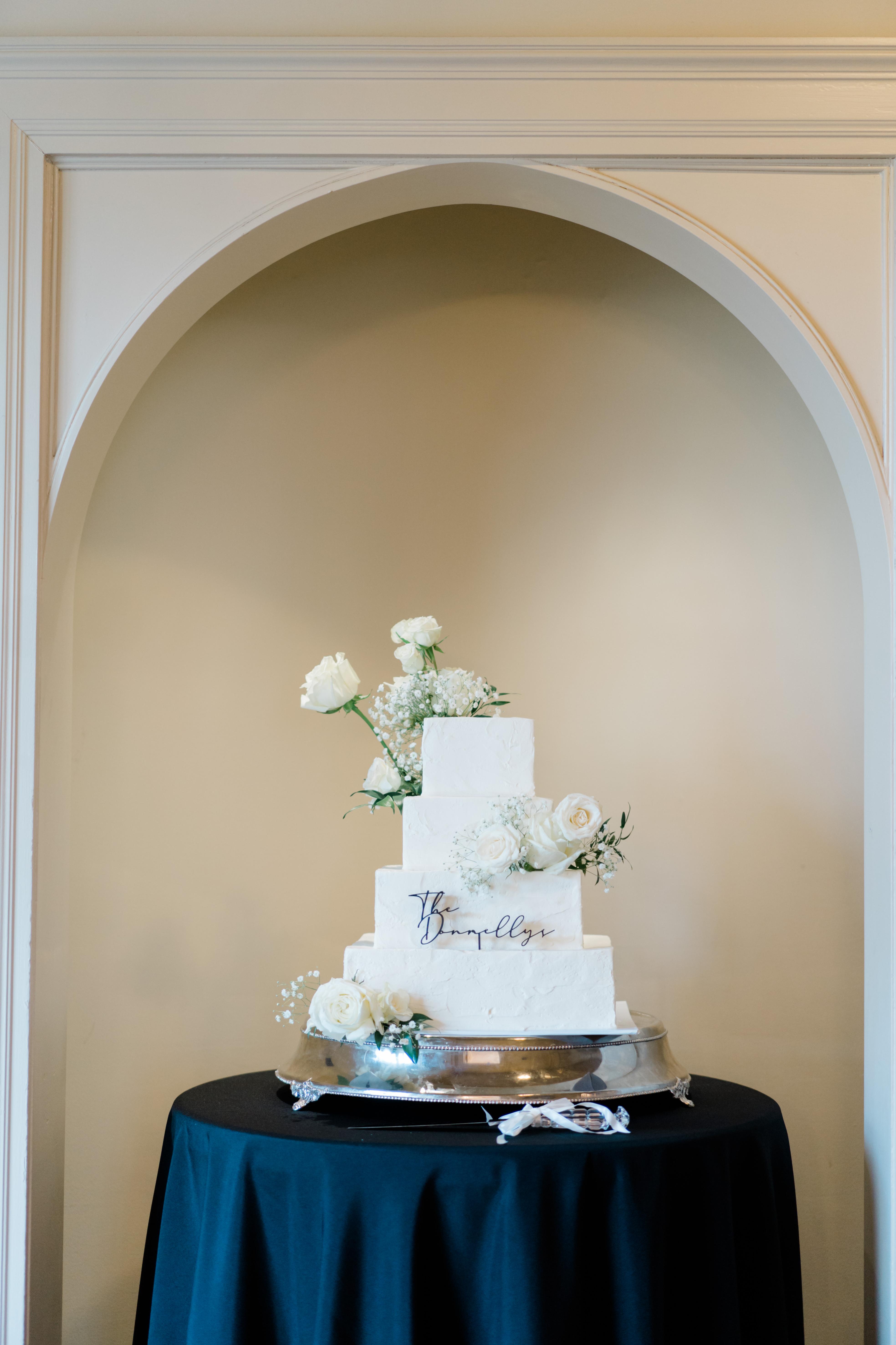 A Glamorous Spring Wedding at the Cairnwood Estate 8