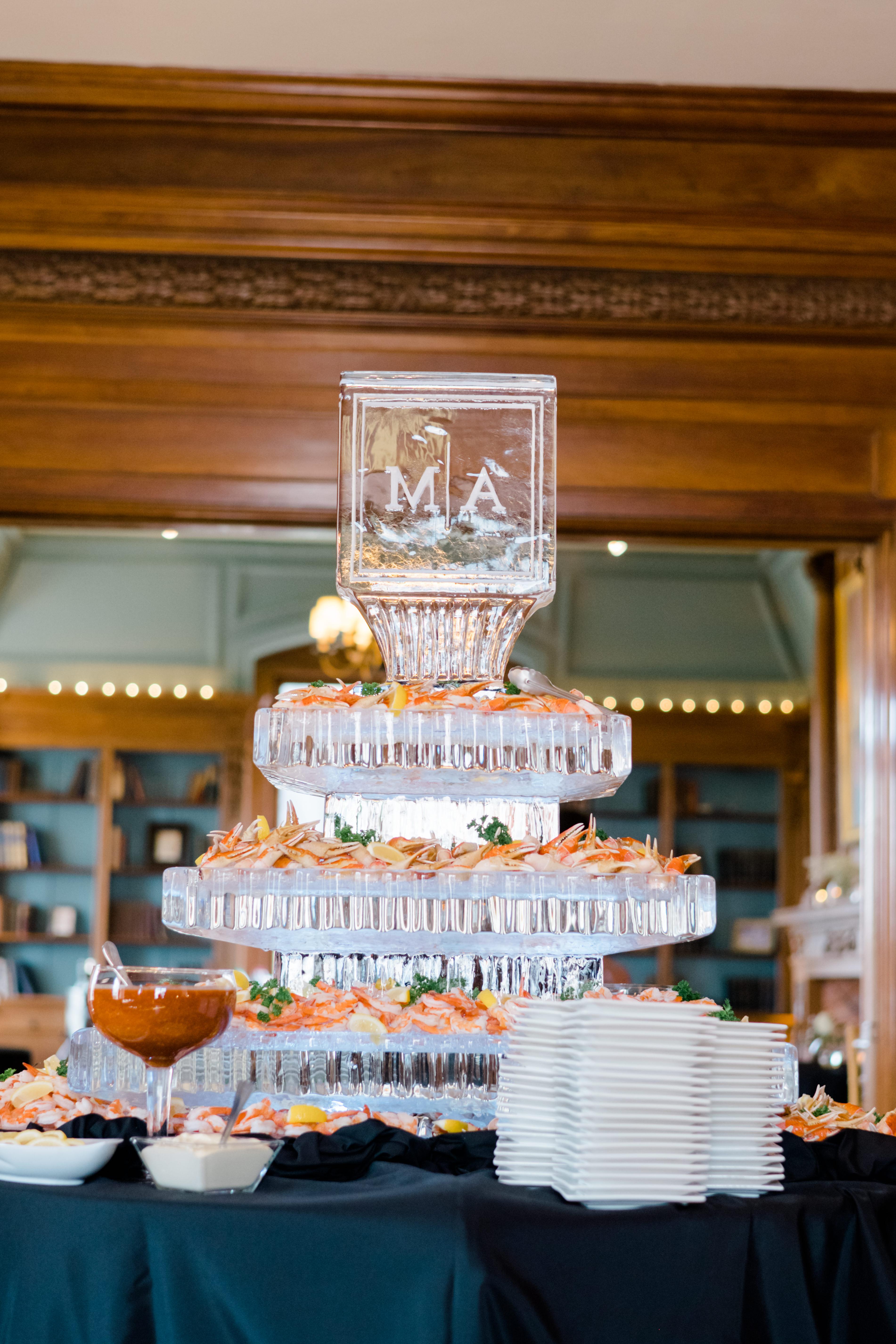 A Glamorous Spring Wedding at the Cairnwood Estate 7