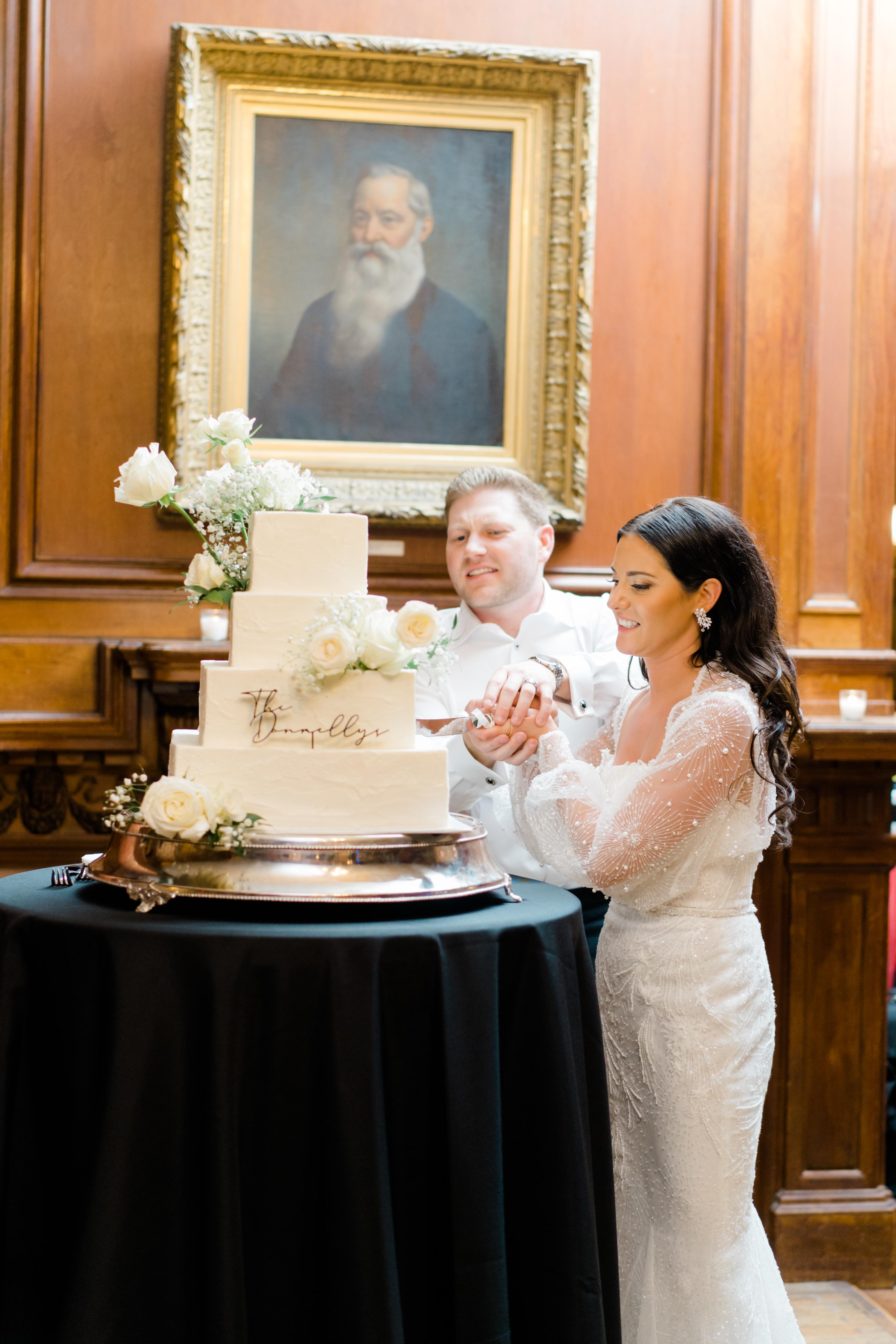 A Modern Spring Wedding at Cairnwood Estate 4