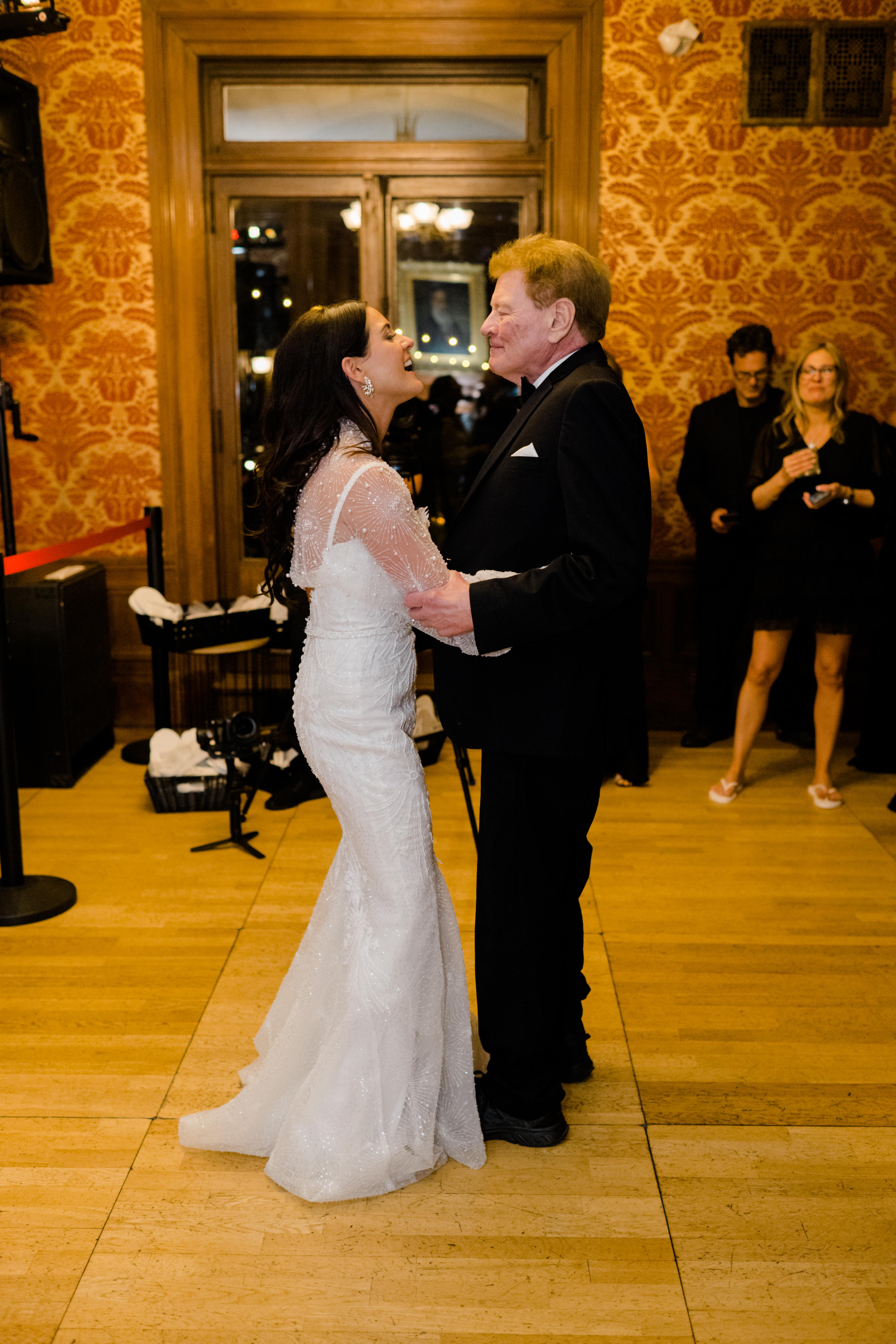 A Modern Spring Wedding at Cairnwood Estate 10